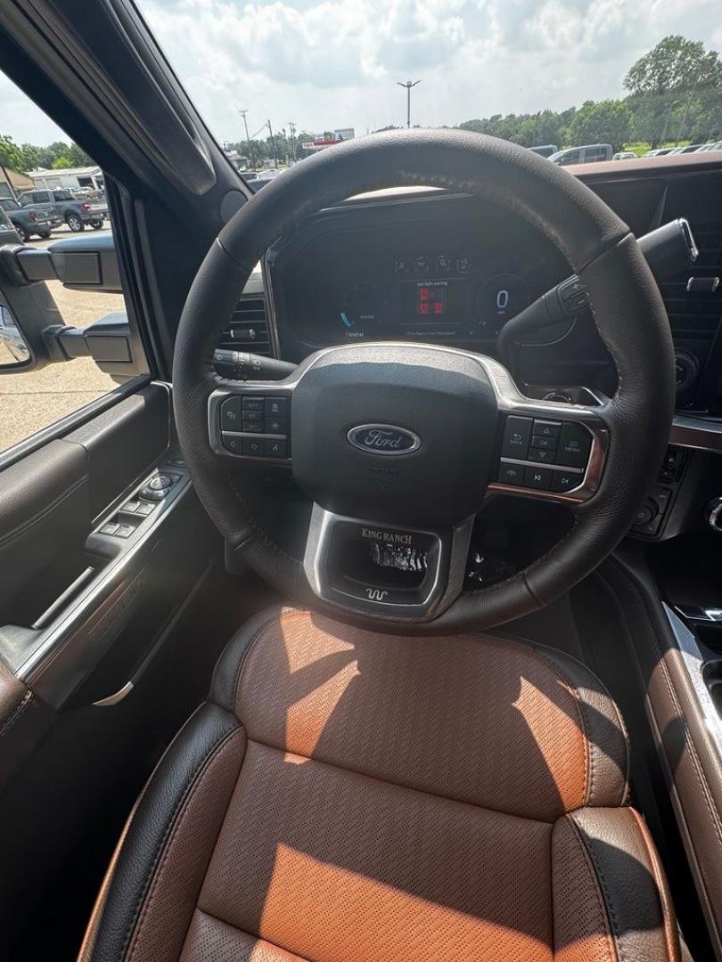 2026 Gray Metallic /Java Ford F-250SD King Ranch (1FT8W2BM8TE) with an 6.7L High Output Power Stroke V8 Diesel engine, Automatic transmission, located at 1105 E Mulberry, Kaufman, TX, 75142, (972) 962-2151, 32.589550, -96.300926 - $4,607 off MSRP!<br><br>4WD.<br>Glacier Gray Metallic Tri-Coat 2026 Ford F-250SD 4D Crew Cab King Ranch 4WD 10-Speed Automatic 6.7L High Output Power Stroke V8 Diesel- Photo#28