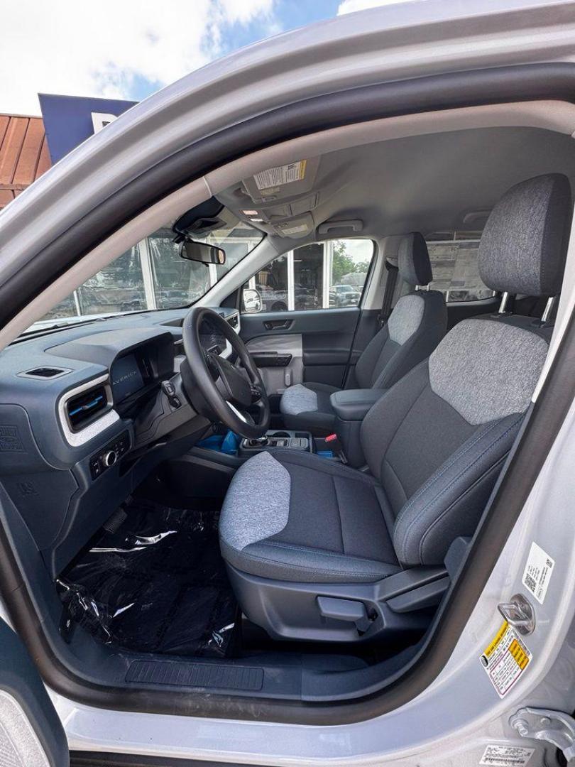 2026 White Metallic /Navy Pier/Aspen Gray Ford Maverick XLT (3FTTW8H35TR) with an 2.5L I-4 Hybrid engine, CVT transmission, located at 1105 E Mulberry, Kaufman, TX, 75142, (972) 962-2151, 32.589550, -96.300926 - 2.5L I-4 Hybrid.<br>Space White Metallic 2026 Ford Maverick 4D Crew Cab XLT FWD CVT 2.5L I-4 Hybrid 42/35 City/Highway MPG<br><br>42/35 City/Highway MPG - Photo#11