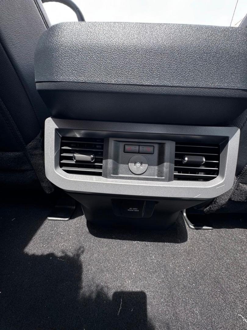 2026 Gray Metallic /Black Onyx Ford F-250SD Lariat (1FT8W2BM7TE) with an 6.7L High Output Power Stroke V8 Diesel engine, Automatic transmission, located at 1105 E Mulberry, Kaufman, TX, 75142, (972) 962-2151, 32.589550, -96.300926 - $5,707 off MSRP!<br><br>4WD.<br>Glacier Gray Metallic Tri-Coat 2026 Ford F-250SD 4D Crew Cab Lariat 4WD 10-Speed Automatic 6.7L High Output Power Stroke V8 Diesel Price includes: $1000 - Retail Customer Cash. Exp. 09/30/2026- Photo#23