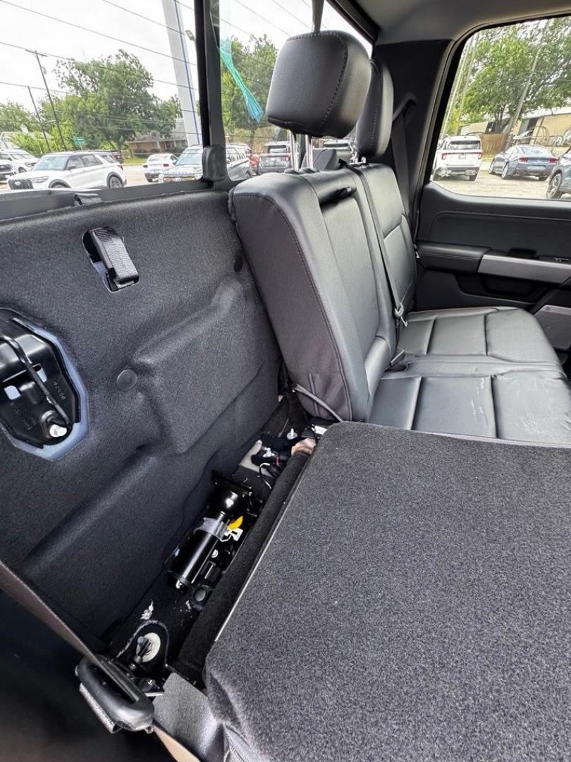 2026 Gray Metallic /Black Onyx Ford F-250SD Lariat (1FT8W2BM7TE) with an 6.7L High Output Power Stroke V8 Diesel engine, Automatic transmission, located at 1105 E Mulberry, Kaufman, TX, 75142, (972) 962-2151, 32.589550, -96.300926 - $5,707 off MSRP!<br><br>4WD.<br>Glacier Gray Metallic Tri-Coat 2026 Ford F-250SD 4D Crew Cab Lariat 4WD 10-Speed Automatic 6.7L High Output Power Stroke V8 Diesel Price includes: $1000 - Retail Customer Cash. Exp. 09/30/2026- Photo#27