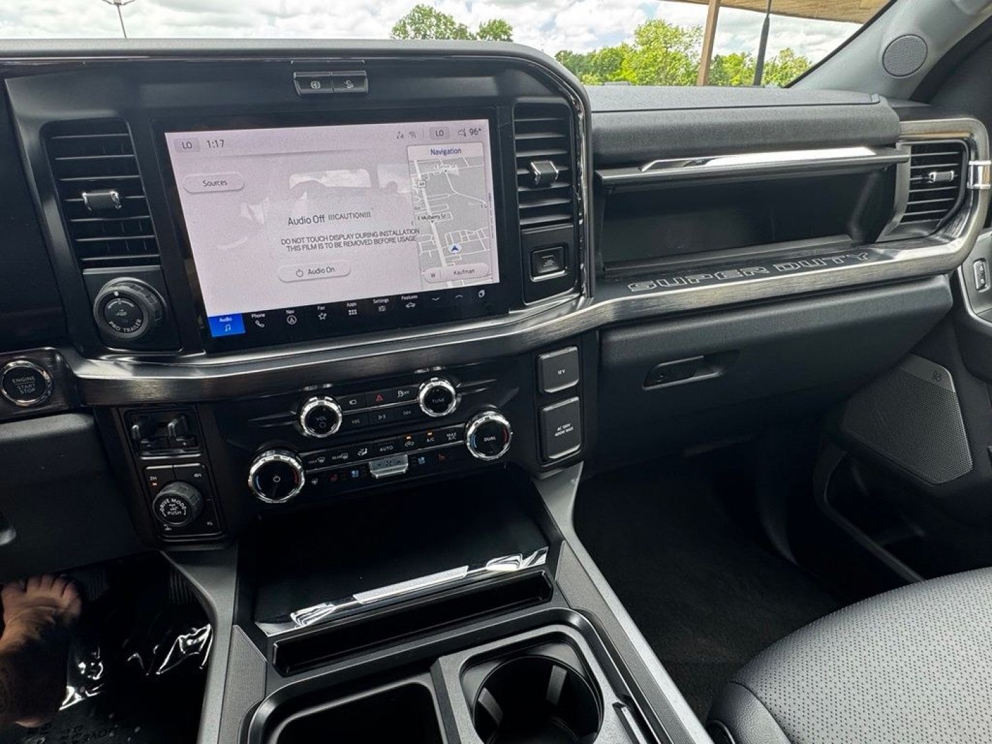 2026 Black Metallic /Black Onyx Ford F-250SD Lariat (1FT8W2BM5TE) with an 6.7L High Output Power Stroke V8 Diesel engine, Automatic transmission, located at 1105 E Mulberry, Kaufman, TX, 75142, (972) 962-2151, 32.589550, -96.300926 - $5,618 off MSRP!<br><br>4WD.<br>Agate Black Metallic 2026 Ford F-250SD 4D Crew Cab Lariat 4WD 10-Speed Automatic 6.7L High Output Power Stroke V8 Diesel Price includes: $1000 - Retail Customer Cash. Exp. 09/30/2026- Photo#19