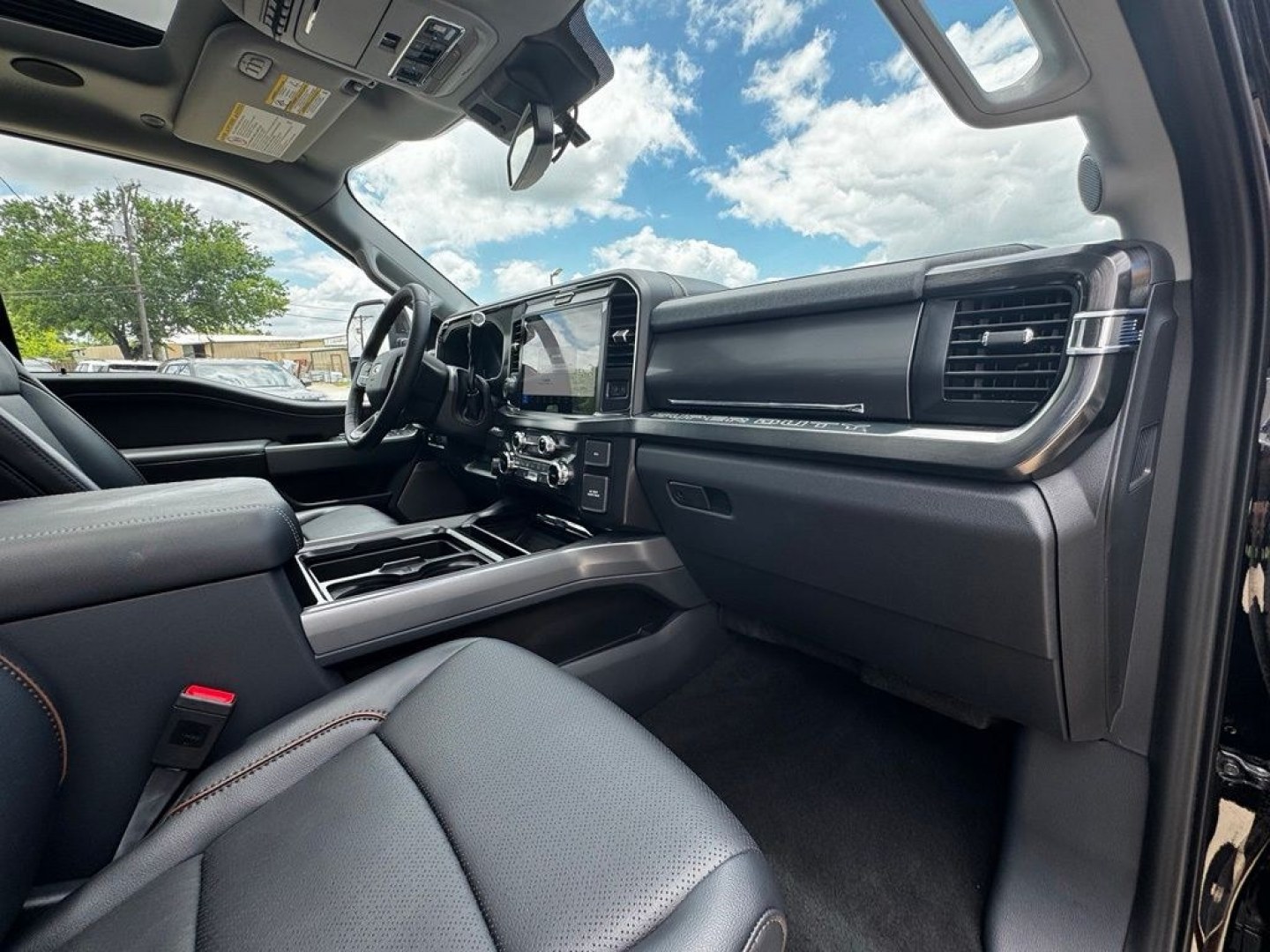 2026 Black Metallic /Black Onyx Ford F-250SD Lariat (1FT8W2BM5TE) with an 6.7L High Output Power Stroke V8 Diesel engine, Automatic transmission, located at 1105 E Mulberry, Kaufman, TX, 75142, (972) 962-2151, 32.589550, -96.300926 - $5,618 off MSRP!<br><br>4WD.<br>Agate Black Metallic 2026 Ford F-250SD 4D Crew Cab Lariat 4WD 10-Speed Automatic 6.7L High Output Power Stroke V8 Diesel Price includes: $1000 - Retail Customer Cash. Exp. 09/30/2026- Photo#32