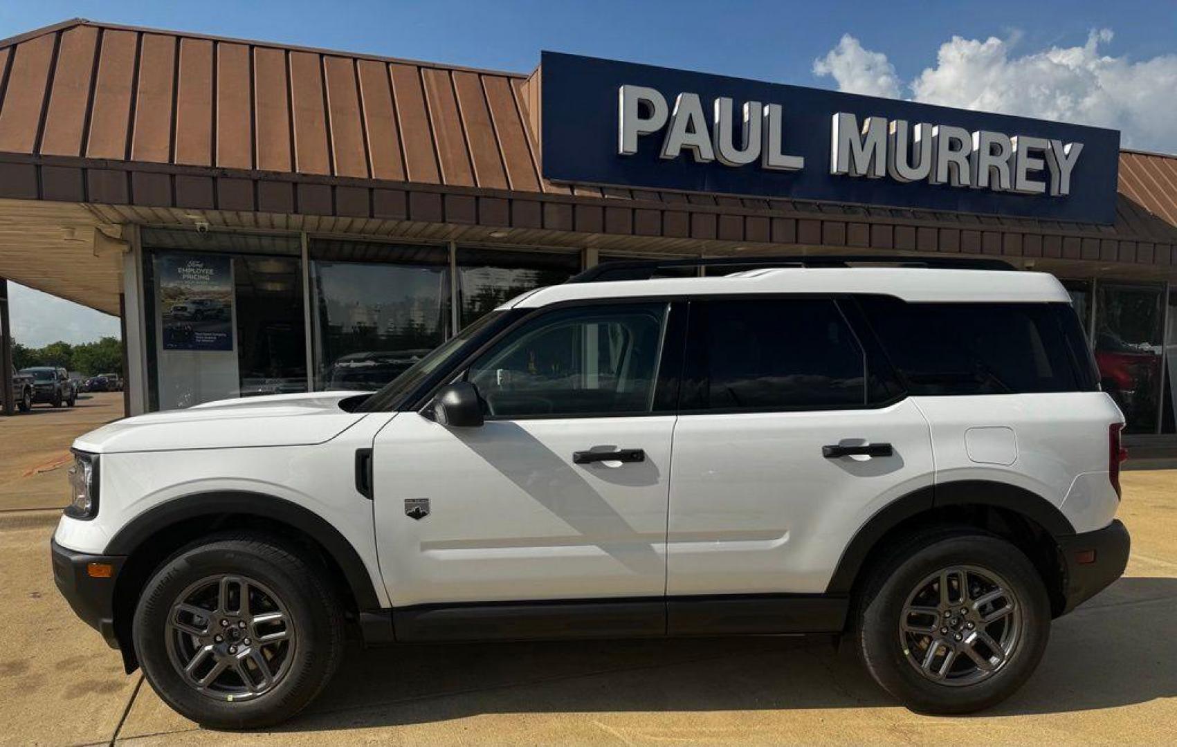 2026 Oxford White /Smoked Truffle Ford Bronco Sport Big Bend (3FMCR9BN5TR) with an 1.5L EcoBoost engine, Automatic transmission, located at 1105 E Mulberry, Kaufman, TX, 75142, (972) 962-2151, 32.589550, -96.300926 - Recent Arrival!<br><br><br>Oxford White 2026 Ford Bronco Sport 4D Sport Utility Big Bend 4WD 8-Speed Automatic 1.5L EcoBoost 25/30 City/Highway MPG<br><br>25/30 City/Highway MPG - Photo#0