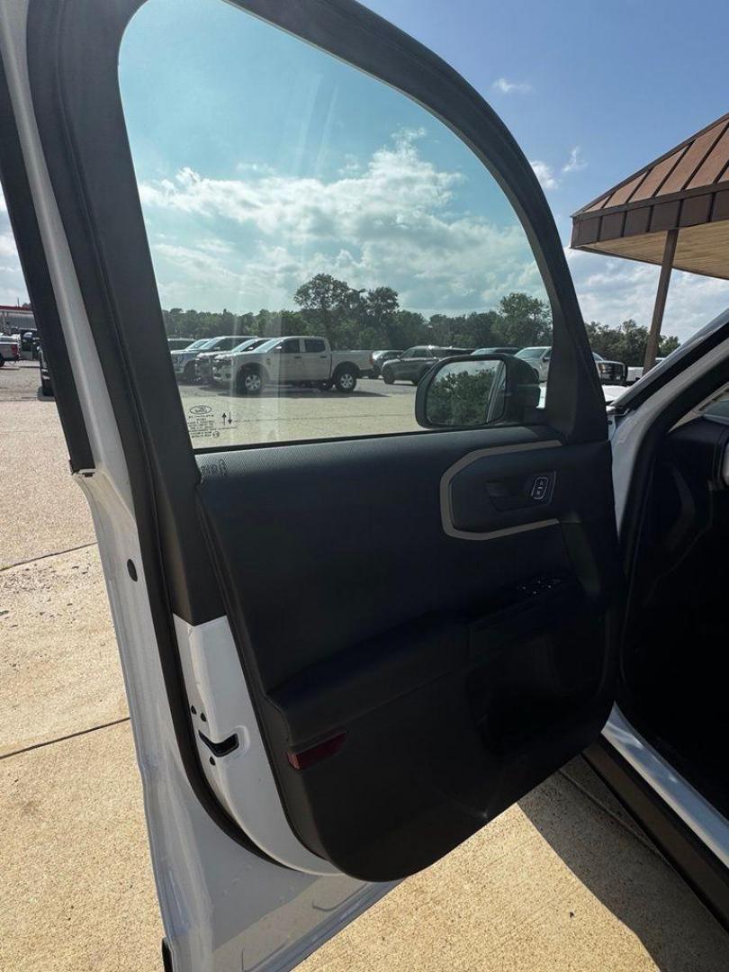 2026 Oxford White /Smoked Truffle Ford Bronco Sport Big Bend (3FMCR9BN5TR) with an 1.5L EcoBoost engine, Automatic transmission, located at 1105 E Mulberry, Kaufman, TX, 75142, (972) 962-2151, 32.589550, -96.300926 - Recent Arrival!<br><br><br>Oxford White 2026 Ford Bronco Sport 4D Sport Utility Big Bend 4WD 8-Speed Automatic 1.5L EcoBoost 25/30 City/Highway MPG<br><br>25/30 City/Highway MPG - Photo#11