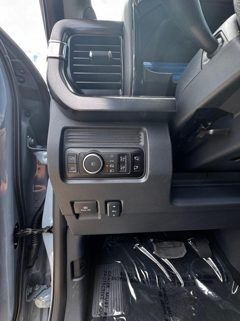2026 Gray Metallic /Black Onyx Ford F-250SD Lariat (1FT8W2BT0TE) with an Power Stroke 6.7L V8 DI 32V OHV Turbodiesel engine, Automatic transmission, located at 1105 E Mulberry, Kaufman, TX, 75142, (972) 962-2151, 32.589550, -96.300926 - $4,881 off MSRP!<br><br>4WD.<br>Glacier Gray Metallic Tri-Coat 2026 Ford F-250SD 4D Crew Cab Lariat 4WD 10-Speed Automatic Power Stroke 6.7L V8 DI 32V OHV Turbodiesel Price includes: $1000 - Retail Customer Cash. Exp. 09/30/2026- Photo#12