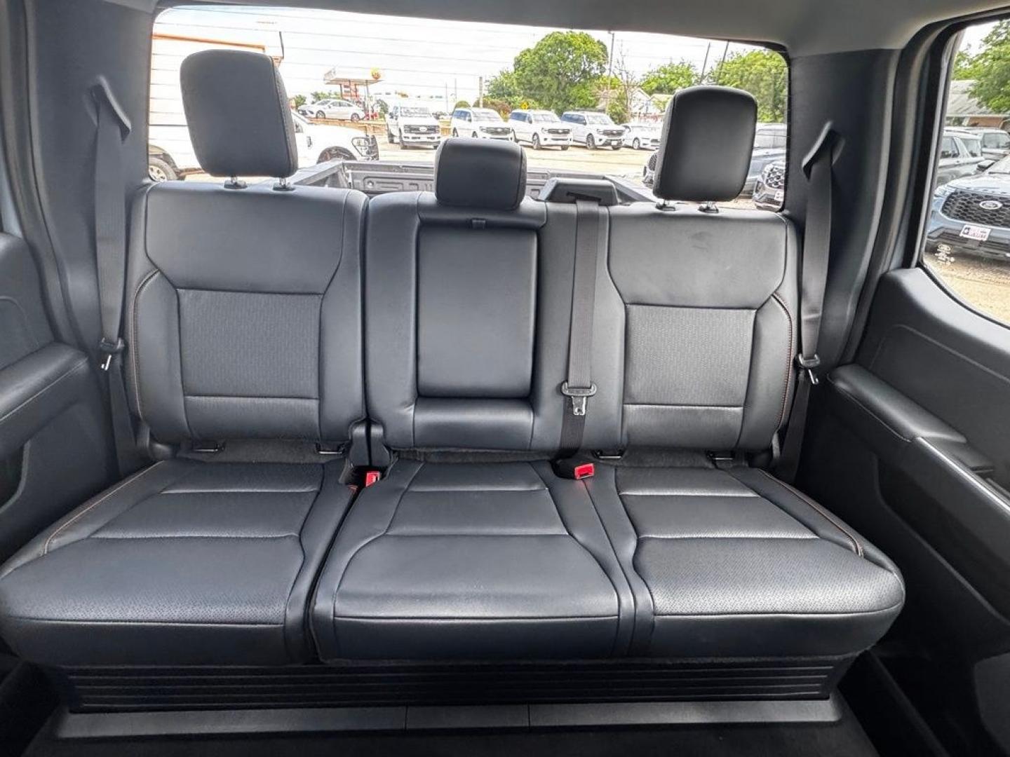 2026 Gray Metallic /Black Onyx Ford F-250SD Lariat (1FT8W2BT0TE) with an Power Stroke 6.7L V8 DI 32V OHV Turbodiesel engine, Automatic transmission, located at 1105 E Mulberry, Kaufman, TX, 75142, (972) 962-2151, 32.589550, -96.300926 - $4,881 off MSRP!<br><br>4WD.<br>Glacier Gray Metallic Tri-Coat 2026 Ford F-250SD 4D Crew Cab Lariat 4WD 10-Speed Automatic Power Stroke 6.7L V8 DI 32V OHV Turbodiesel Price includes: $1000 - Retail Customer Cash. Exp. 09/30/2026- Photo#21