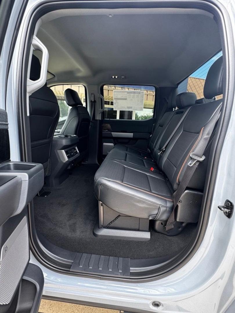 2026 Gray Metallic /Black Onyx Ford F-250SD Lariat (1FT8W2BT0TE) with an Power Stroke 6.7L V8 DI 32V OHV Turbodiesel engine, Automatic transmission, located at 1105 E Mulberry, Kaufman, TX, 75142, (972) 962-2151, 32.589550, -96.300926 - $4,881 off MSRP!<br><br>4WD.<br>Glacier Gray Metallic Tri-Coat 2026 Ford F-250SD 4D Crew Cab Lariat 4WD 10-Speed Automatic Power Stroke 6.7L V8 DI 32V OHV Turbodiesel Price includes: $1000 - Retail Customer Cash. Exp. 09/30/2026- Photo#24