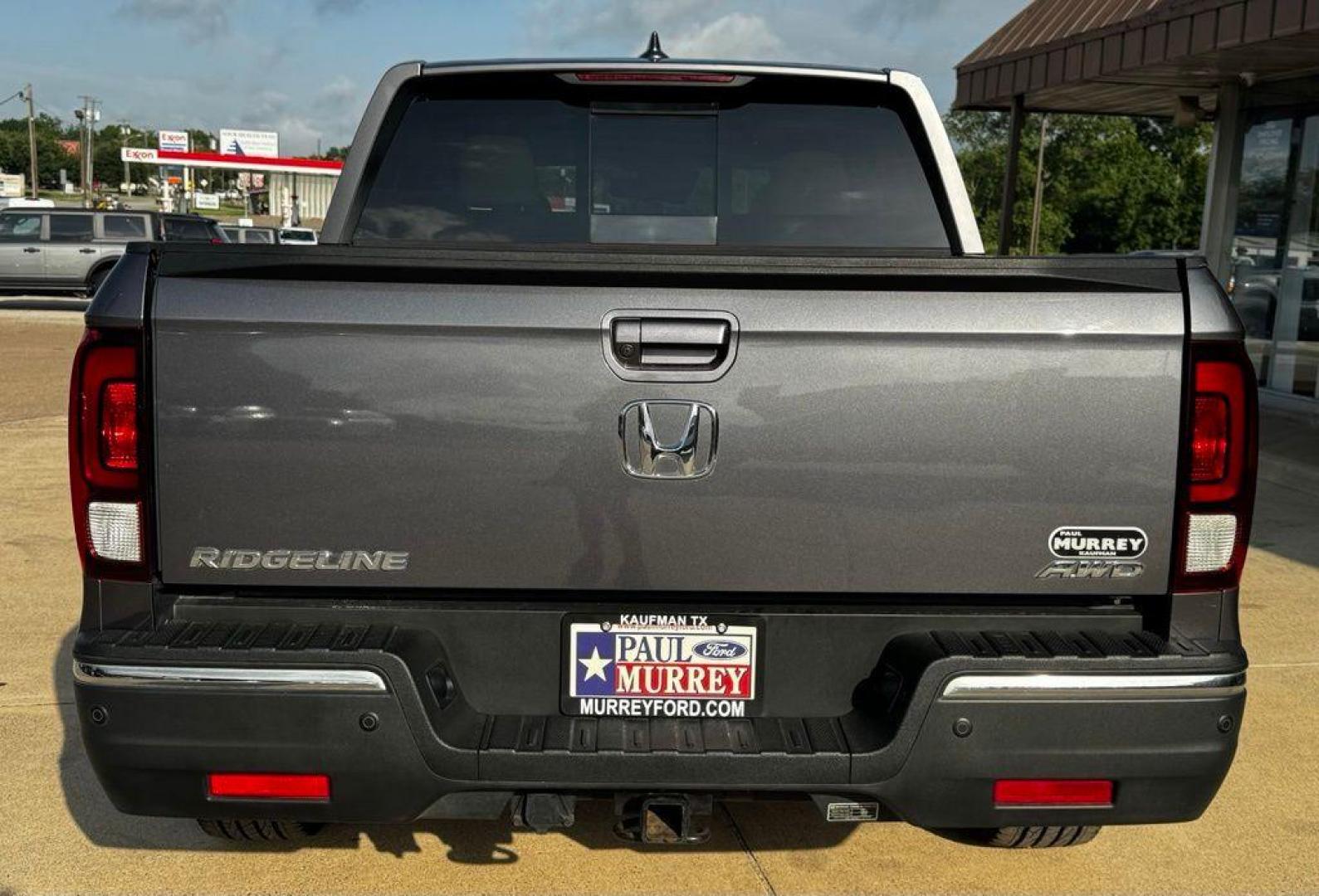 2019 Modern Steel Metallic Honda Ridgeline RTL-E (5FPYK3F72KB) with an 3.5L V6 SOHC i-VTEC 24V engine, Automatic transmission, located at 1105 E Mulberry, Kaufman, TX, 75142, (972) 962-2151, 32.589550, -96.300926 - Gray 2019 Honda Ridgeline 4D Crew Cab RTL-E AWD 6-Speed Automatic 3.5L V6 SOHC i-VTEC 24V Leather.<br><br><br>Recent Arrival! Odometer is 36426 miles below market average!<br><br><br>Please call Paul Murrey Ford Inc. In Kaufman Texas A Family Dealership Since 1952 Serving the Dallas Fort Worth and E - Photo#4