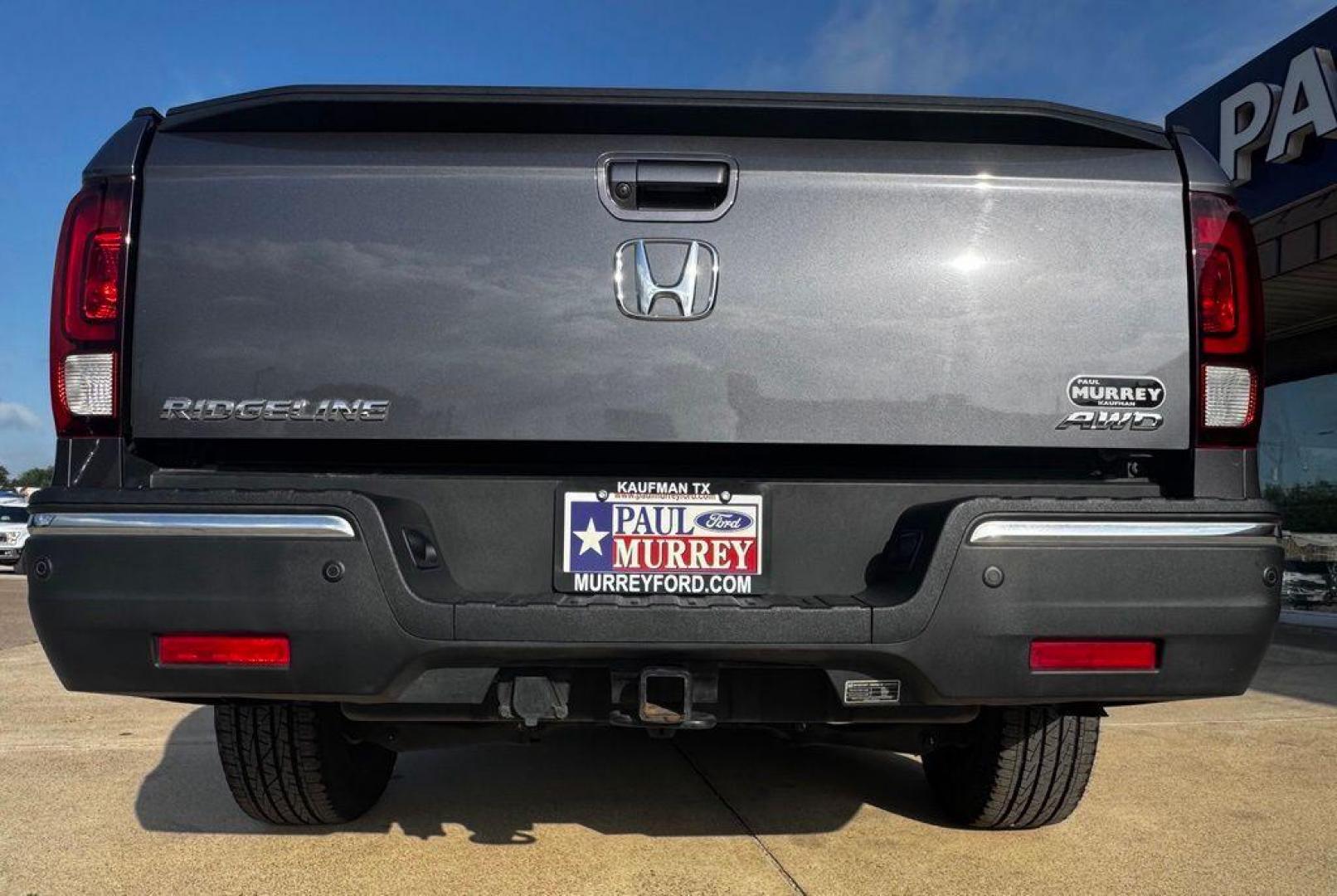 2019 Modern Steel Metallic Honda Ridgeline RTL-E (5FPYK3F72KB) with an 3.5L V6 SOHC i-VTEC 24V engine, Automatic transmission, located at 1105 E Mulberry, Kaufman, TX, 75142, (972) 962-2151, 32.589550, -96.300926 - Gray 2019 Honda Ridgeline 4D Crew Cab RTL-E AWD 6-Speed Automatic 3.5L V6 SOHC i-VTEC 24V Leather.<br><br><br>Recent Arrival! Odometer is 36426 miles below market average!<br><br><br>Please call Paul Murrey Ford Inc. In Kaufman Texas A Family Dealership Since 1952 Serving the Dallas Fort Worth and E - Photo#5