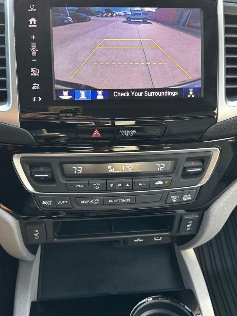 2019 Modern Steel Metallic Honda Ridgeline RTL-E (5FPYK3F72KB) with an 3.5L V6 SOHC i-VTEC 24V engine, Automatic transmission, located at 1105 E Mulberry, Kaufman, TX, 75142, (972) 962-2151, 32.589550, -96.300926 - Gray 2019 Honda Ridgeline 4D Crew Cab RTL-E AWD 6-Speed Automatic 3.5L V6 SOHC i-VTEC 24V Leather.<br><br><br>Recent Arrival! Odometer is 36426 miles below market average!<br><br><br>Please call Paul Murrey Ford Inc. In Kaufman Texas A Family Dealership Since 1952 Serving the Dallas Fort Worth and E - Photo#15