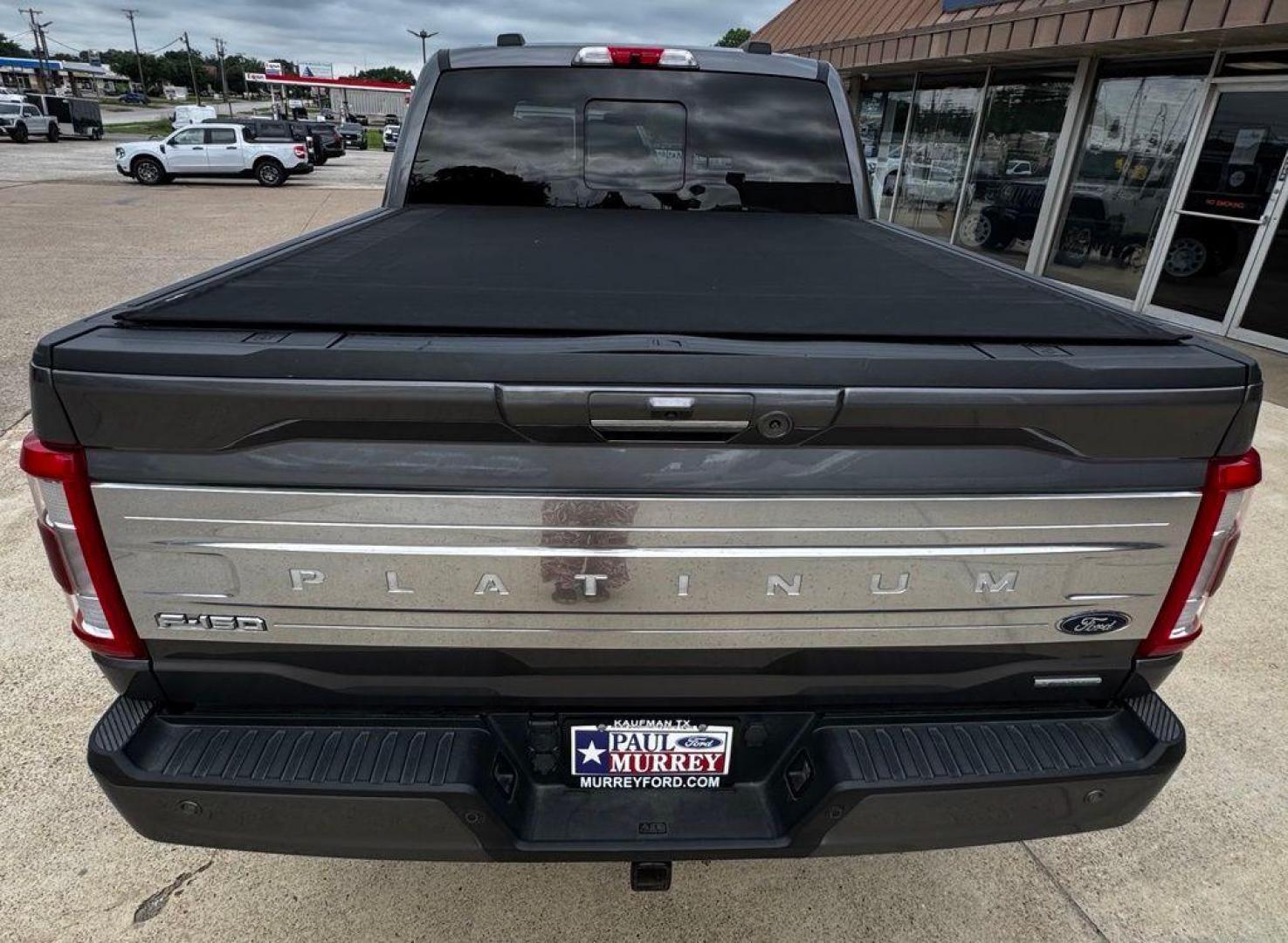 2021 Gray Metallic /Black Ford F-150 Platinum (1FTFW1E83MF) with an 3.5L V6 EcoBoost engine, Automatic transmission, located at 1105 E Mulberry, Kaufman, TX, 75142, (972) 962-2151, 32.589550, -96.300926 - Gray Metallic 2021 Ford F-150 4D SuperCrew Platinum 4WD 10-Speed Automatic 3.5L V6 EcoBoost 4WD.<br><br><br>Recent Arrival! Odometer is 5572 miles below market average!<br><br>Awards:<br> * NACTOY 2021 North American Truck of the Year<br>Please call Paul Murrey Ford Inc. In Kaufman Texas A Family D - Photo#7