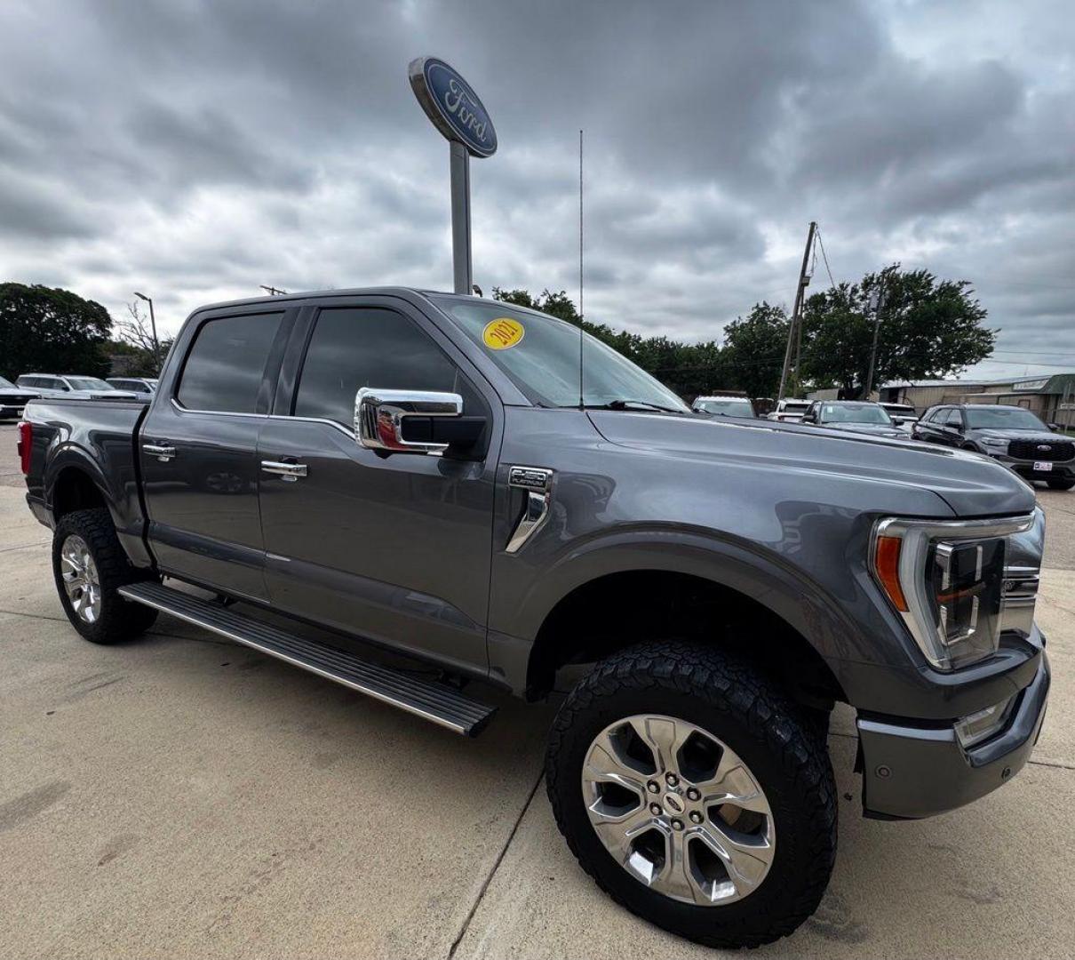 2021 Gray Metallic /Black Ford F-150 Platinum (1FTFW1E83MF) with an 3.5L V6 EcoBoost engine, Automatic transmission, located at 1105 E Mulberry, Kaufman, TX, 75142, (972) 962-2151, 32.589550, -96.300926 - Gray Metallic 2021 Ford F-150 4D SuperCrew Platinum 4WD 10-Speed Automatic 3.5L V6 EcoBoost 4WD.<br><br><br>Recent Arrival! Odometer is 5572 miles below market average!<br><br>Awards:<br> * NACTOY 2021 North American Truck of the Year<br>Please call Paul Murrey Ford Inc. In Kaufman Texas A Family D - Photo#13