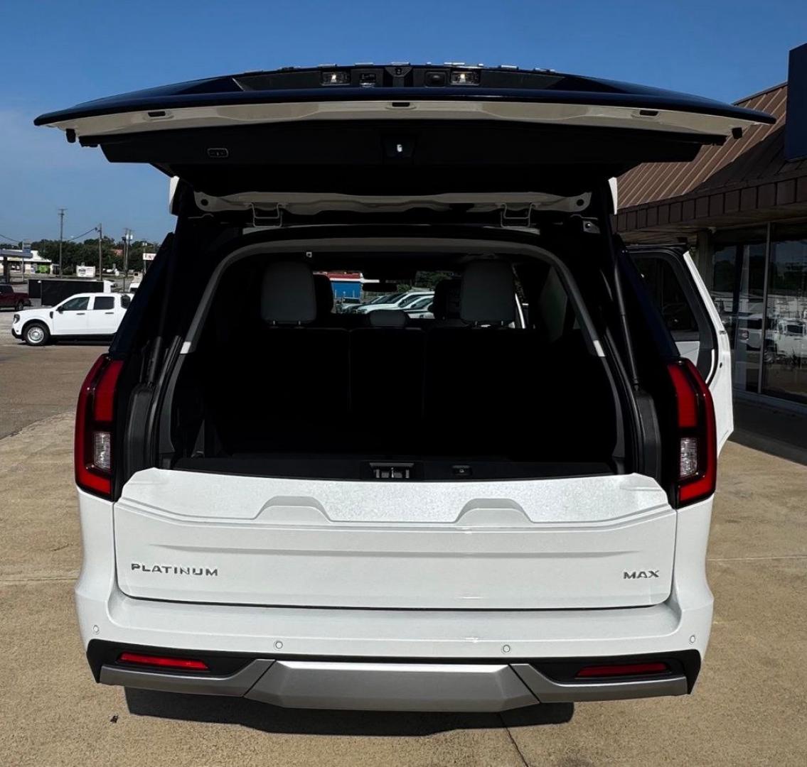 2026 White Metallic /Salt Crystal Gray Ford Expedition Max Platinum (1FMJK1MG2TE) with an 3.5L V6 EcoBoost High Output engine, Automatic transmission, located at 1105 E Mulberry, Kaufman, TX, 75142, (972) 962-2151, 32.589550, -96.300926 - Star White Metallic Tri-Coat 2026 Ford Expedition Max 4D Sport Utility Platinum 4WD 10-Speed Automatic 3.5L V6 EcoBoost High Output- Photo#6
