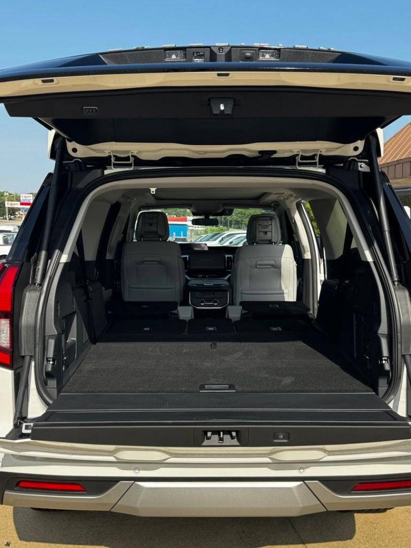 2026 White Metallic /Salt Crystal Gray Ford Expedition Max Platinum (1FMJK1MG2TE) with an 3.5L V6 EcoBoost High Output engine, Automatic transmission, located at 1105 E Mulberry, Kaufman, TX, 75142, (972) 962-2151, 32.589550, -96.300926 - Star White Metallic Tri-Coat 2026 Ford Expedition Max 4D Sport Utility Platinum 4WD 10-Speed Automatic 3.5L V6 EcoBoost High Output- Photo#12