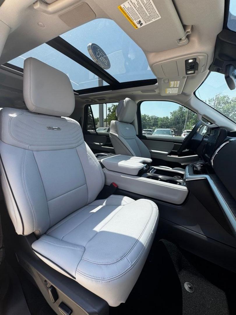2026 White Metallic /Salt Crystal Gray Ford Expedition Max Platinum (1FMJK1MG2TE) with an 3.5L V6 EcoBoost High Output engine, Automatic transmission, located at 1105 E Mulberry, Kaufman, TX, 75142, (972) 962-2151, 32.589550, -96.300926 - Star White Metallic Tri-Coat 2026 Ford Expedition Max 4D Sport Utility Platinum 4WD 10-Speed Automatic 3.5L V6 EcoBoost High Output- Photo#34