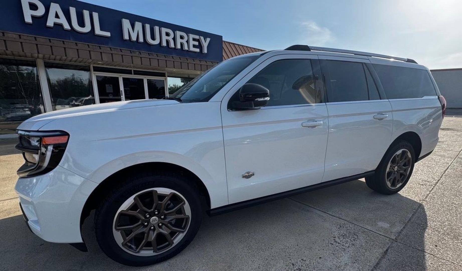 2027 White Metallic /Mesa Ford Expedition Max King Ranch (1FMJK1P89VE) with an 3.5L V6 engine, Automatic transmission, located at 1105 E Mulberry, Kaufman, TX, 75142, (972) 962-2151, 32.589550, -96.300926 - Star White Metallic Tri-Coat 2027 Ford Expedition Max 4D Sport Utility King Ranch 4WD 10-Speed Automatic 3.5L V6 15/22 City/Highway MPG- Photo#3