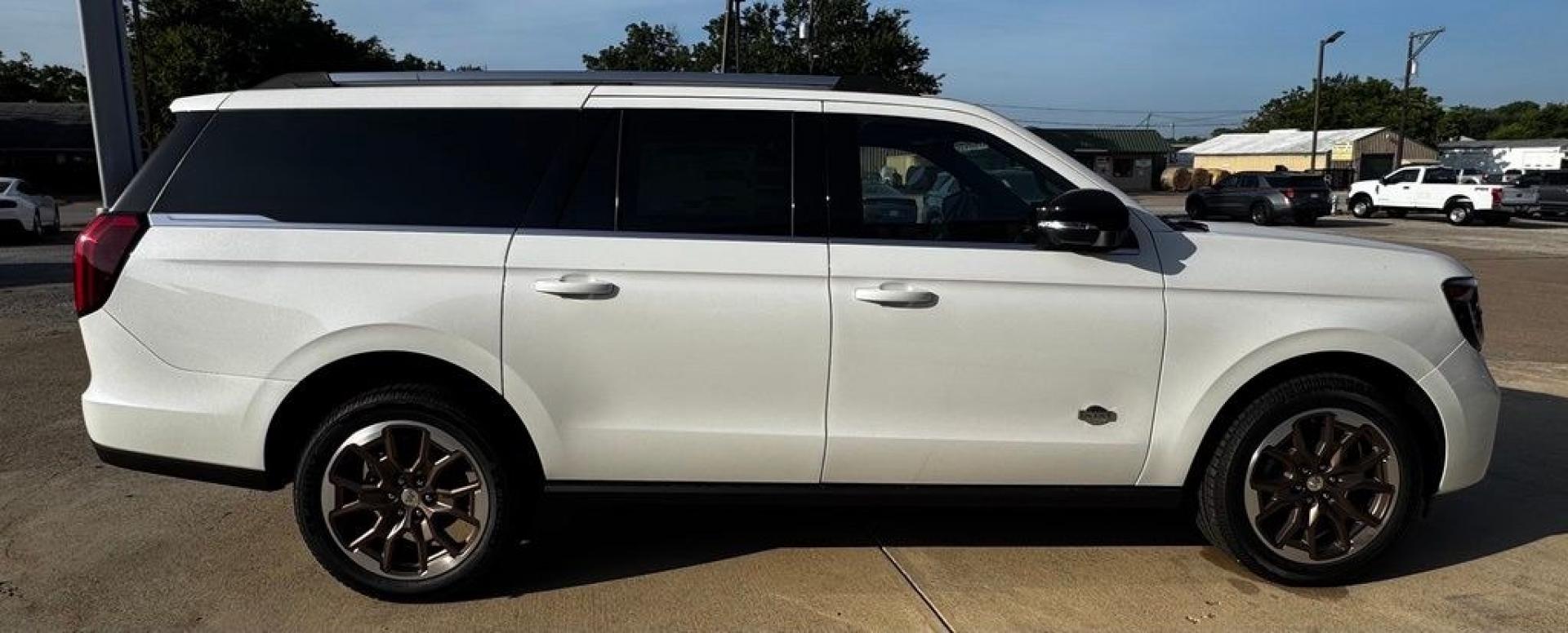 2027 White Metallic /Mesa Ford Expedition Max King Ranch (1FMJK1P89VE) with an 3.5L V6 engine, Automatic transmission, located at 1105 E Mulberry, Kaufman, TX, 75142, (972) 962-2151, 32.589550, -96.300926 - Star White Metallic Tri-Coat 2027 Ford Expedition Max 4D Sport Utility King Ranch 4WD 10-Speed Automatic 3.5L V6 15/22 City/Highway MPG- Photo#8