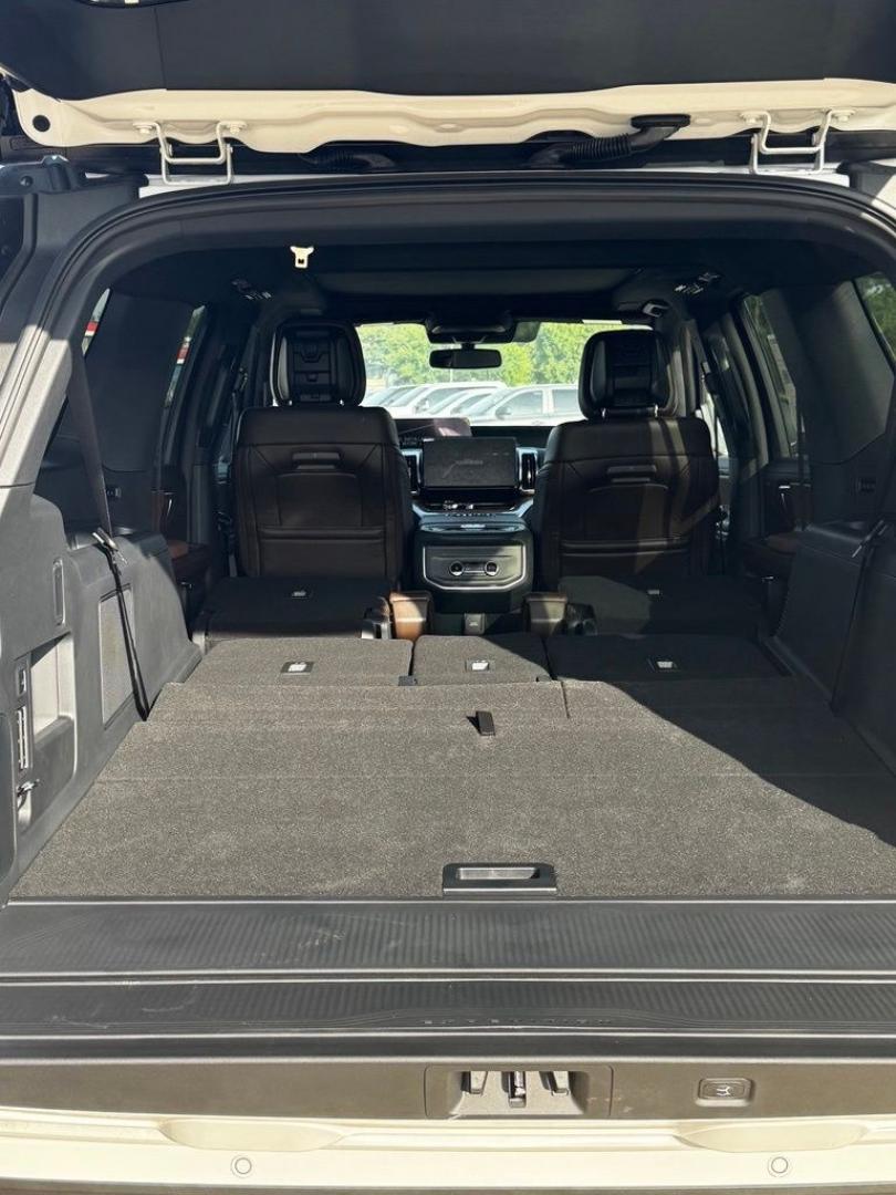 2027 White Metallic /Mesa Ford Expedition Max King Ranch (1FMJK1P89VE) with an 3.5L V6 engine, Automatic transmission, located at 1105 E Mulberry, Kaufman, TX, 75142, (972) 962-2151, 32.589550, -96.300926 - Star White Metallic Tri-Coat 2027 Ford Expedition Max 4D Sport Utility King Ranch 4WD 10-Speed Automatic 3.5L V6 15/22 City/Highway MPG- Photo#16