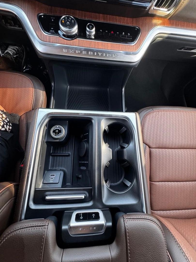 2027 White Metallic /Mesa Ford Expedition Max King Ranch (1FMJK1P89VE) with an 3.5L V6 engine, Automatic transmission, located at 1105 E Mulberry, Kaufman, TX, 75142, (972) 962-2151, 32.589550, -96.300926 - Star White Metallic Tri-Coat 2027 Ford Expedition Max 4D Sport Utility King Ranch 4WD 10-Speed Automatic 3.5L V6 15/22 City/Highway MPG- Photo#30
