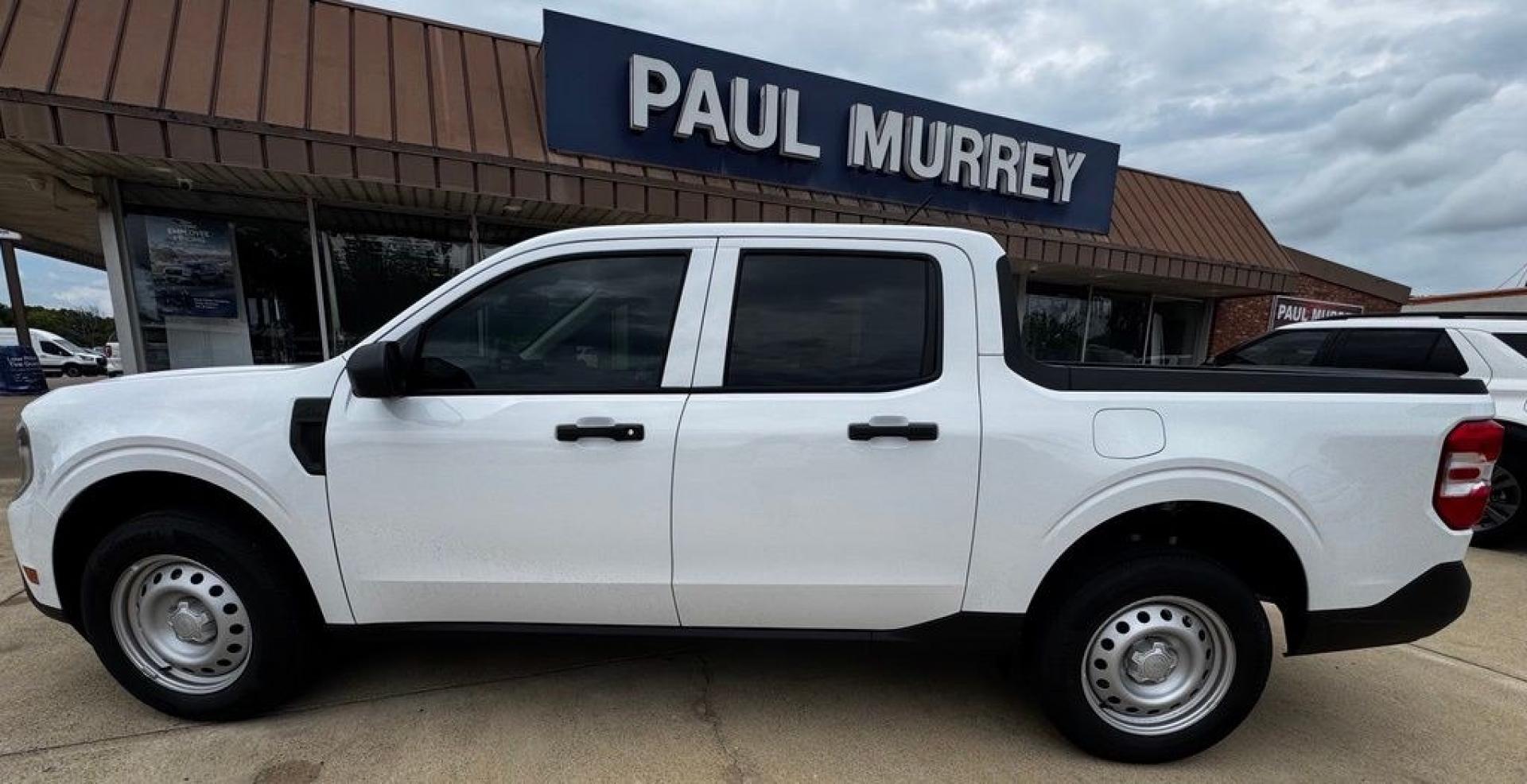 2026 Oxford White /Black Onyx/Dark Slate Ford Maverick XL (3FTTW8A33TR) with an 2.5L I-4 Hybrid engine, CVT transmission, located at 1105 E Mulberry, Kaufman, TX, 75142, (972) 962-2151, 32.589550, -96.300926 - 2.5L I-4 Hybrid.<br>Oxford White 2026 Ford Maverick 4D Crew Cab XL FWD CVT 2.5L I-4 Hybrid 42/35 City/Highway MPG<br><br>42/35 City/Highway MPG- Photo#0
