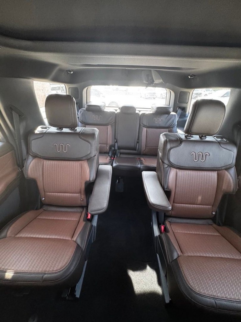 2027 White Metallic /Mesa Ford Expedition King Ranch (1FMJU1P88VE) with an EcoBoost 3.5L V6 GTDi DOHC 24V Twin Turbocharged engine, Automatic transmission, located at 1105 E Mulberry, Kaufman, TX, 75142, (972) 962-2151, 32.589550, -96.300926 - 4WD.<br>Star White Metallic Tri-Coat 2027 Ford Expedition 4D Sport Utility King Ranch 4WD 10-Speed Automatic EcoBoost 3.5L V6 GTDi DOHC 24V Twin Turbocharged 15/22 City/Highway MPG- Photo#20