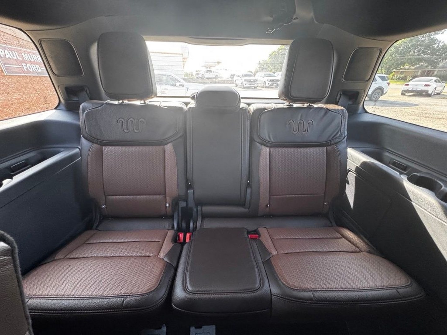 2027 White Metallic /Mesa Ford Expedition King Ranch (1FMJU1P88VE) with an EcoBoost 3.5L V6 GTDi DOHC 24V Twin Turbocharged engine, Automatic transmission, located at 1105 E Mulberry, Kaufman, TX, 75142, (972) 962-2151, 32.589550, -96.300926 - 4WD.<br>Star White Metallic Tri-Coat 2027 Ford Expedition 4D Sport Utility King Ranch 4WD 10-Speed Automatic EcoBoost 3.5L V6 GTDi DOHC 24V Twin Turbocharged 15/22 City/Highway MPG- Photo#21