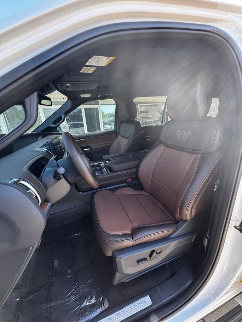 2027 White Metallic /Mesa Ford Expedition King Ranch (1FMJU1P88VE) with an EcoBoost 3.5L V6 GTDi DOHC 24V Twin Turbocharged engine, Automatic transmission, located at 1105 E Mulberry, Kaufman, TX, 75142, (972) 962-2151, 32.589550, -96.300926 - 4WD.<br>Star White Metallic Tri-Coat 2027 Ford Expedition 4D Sport Utility King Ranch 4WD 10-Speed Automatic EcoBoost 3.5L V6 GTDi DOHC 24V Twin Turbocharged 15/22 City/Highway MPG- Photo#24