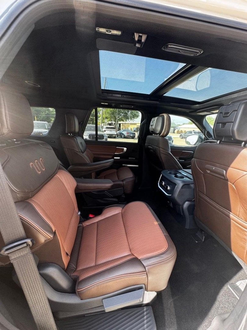 2027 White Metallic /Mesa Ford Expedition King Ranch (1FMJU1P88VE) with an EcoBoost 3.5L V6 GTDi DOHC 24V Twin Turbocharged engine, Automatic transmission, located at 1105 E Mulberry, Kaufman, TX, 75142, (972) 962-2151, 32.589550, -96.300926 - 4WD.<br>Star White Metallic Tri-Coat 2027 Ford Expedition 4D Sport Utility King Ranch 4WD 10-Speed Automatic EcoBoost 3.5L V6 GTDi DOHC 24V Twin Turbocharged 15/22 City/Highway MPG- Photo#34