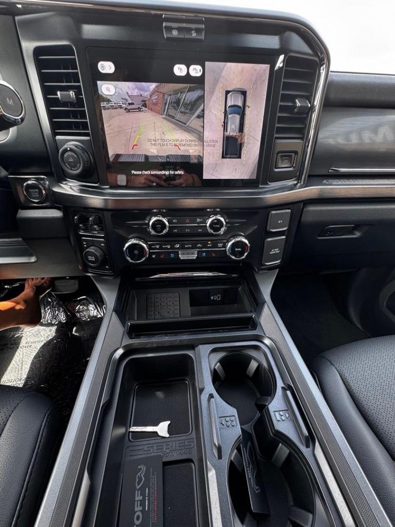 2026 White Metallic /Black Onyx Ford F-350SD Lariat (1FT8W3DT3TE) with an Power Stroke 6.7L V8 DI 32V OHV Turbodiesel engine, Automatic transmission, located at 1105 E Mulberry, Kaufman, TX, 75142, (972) 962-2151, 32.589550, -96.300926 - $5,165 off MSRP!<br><br>4WD.<br>Star White Metallic Tri-Coat 2026 Ford F-350SD 4D Crew Cab Lariat DRW 4WD 10-Speed Automatic Power Stroke 6.7L V8 DI 32V OHV Turbodiesel Price includes: $1000 - Retail Customer Cash. Exp. 09/30/2026- Photo#14