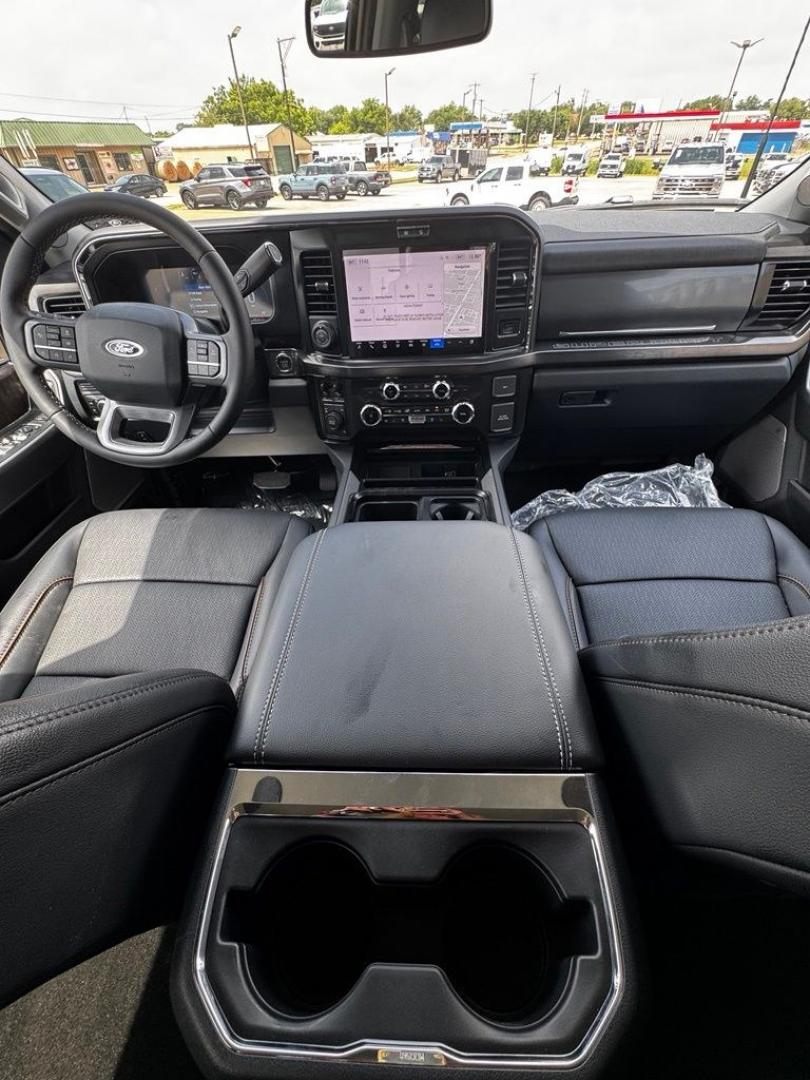 2026 White Metallic /Black Onyx Ford F-350SD Lariat (1FT8W3DT3TE) with an Power Stroke 6.7L V8 DI 32V OHV Turbodiesel engine, Automatic transmission, located at 1105 E Mulberry, Kaufman, TX, 75142, (972) 962-2151, 32.589550, -96.300926 - $5,165 off MSRP!<br><br>4WD.<br>Star White Metallic Tri-Coat 2026 Ford F-350SD 4D Crew Cab Lariat DRW 4WD 10-Speed Automatic Power Stroke 6.7L V8 DI 32V OHV Turbodiesel Price includes: $1000 - Retail Customer Cash. Exp. 09/30/2026- Photo#23