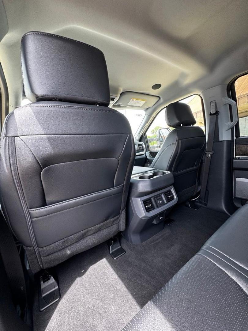 2026 White Metallic /Black Onyx Ford F-350SD Lariat (1FT8W3DT3TE) with an Power Stroke 6.7L V8 DI 32V OHV Turbodiesel engine, Automatic transmission, located at 1105 E Mulberry, Kaufman, TX, 75142, (972) 962-2151, 32.589550, -96.300926 - $5,165 off MSRP!<br><br>4WD.<br>Star White Metallic Tri-Coat 2026 Ford F-350SD 4D Crew Cab Lariat DRW 4WD 10-Speed Automatic Power Stroke 6.7L V8 DI 32V OHV Turbodiesel Price includes: $1000 - Retail Customer Cash. Exp. 09/30/2026- Photo#25
