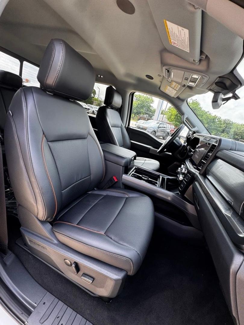 2026 White Metallic /Black Onyx Ford F-350SD Lariat (1FT8W3DT3TE) with an Power Stroke 6.7L V8 DI 32V OHV Turbodiesel engine, Automatic transmission, located at 1105 E Mulberry, Kaufman, TX, 75142, (972) 962-2151, 32.589550, -96.300926 - $5,165 off MSRP!<br><br>4WD.<br>Star White Metallic Tri-Coat 2026 Ford F-350SD 4D Crew Cab Lariat DRW 4WD 10-Speed Automatic Power Stroke 6.7L V8 DI 32V OHV Turbodiesel Price includes: $1000 - Retail Customer Cash. Exp. 09/30/2026- Photo#30