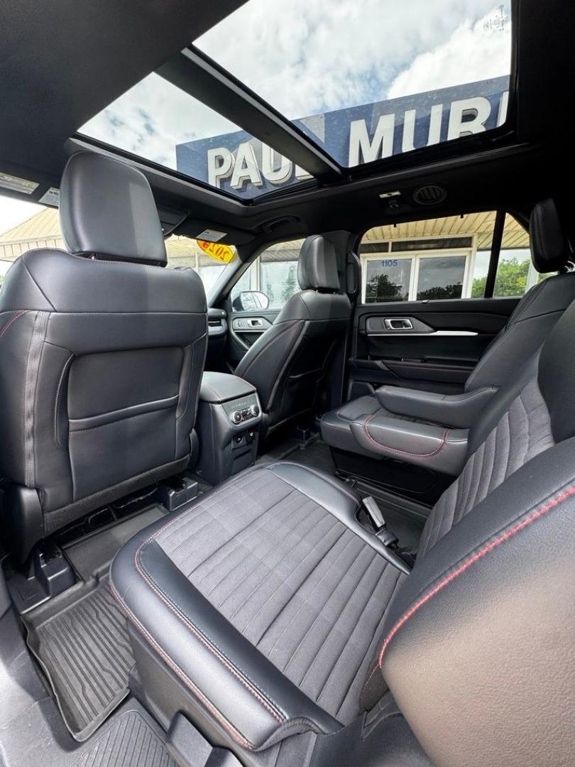 2025 Gray Metallic /Onyx Ford Explorer ST-Line (1FMUK8KH9SG) with an 2.3L EcoBoost I-4 engine, Automatic transmission, located at 1105 E Mulberry, Kaufman, TX, 75142, (972) 962-2151, 32.589550, -96.300926 - Gray Metallic 2025 Ford Explorer 4D Sport Utility ST-Line 4WD 10-Speed Automatic 2.3L EcoBoost I-4 4WD. Priced below KBB Fair Purchase Price!<br><br><br>Recent Arrival! Odometer is 15931 miles below market average! 20/27 City/Highway MPG<br><br><br>Please call Paul Murrey Ford Inc. In Kaufman Texas- Photo#27