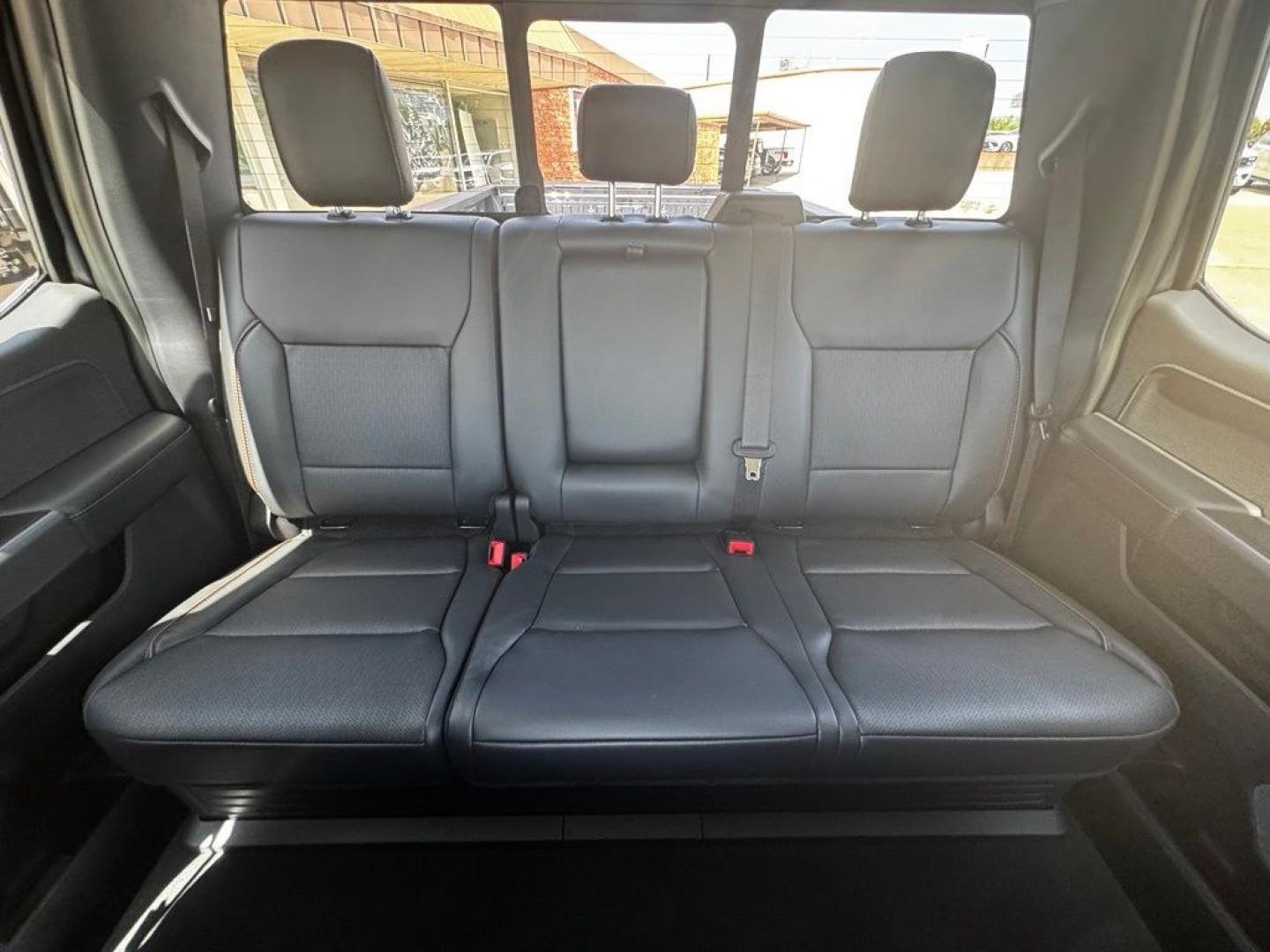 2026 Gray Metallic /Black Onyx Ford F-350SD Lariat (1FT8W3BT0TE) with an Power Stroke 6.7L V8 DI 32V OHV Turbodiesel engine, Automatic transmission, located at 1105 E Mulberry, Kaufman, TX, 75142, (972) 962-2151, 32.589550, -96.300926 - Recent Arrival! $1,000 off MSRP!<br><br>4WD.<br>Carbonized Gray Metallic 2026 Ford F-350SD 4D Crew Cab Lariat 4WD 10-Speed Automatic Power Stroke 6.7L V8 DI 32V OHV Turbodiesel Price includes: $1000 - Retail Customer Cash. Exp. 09/30/2026- Photo#23