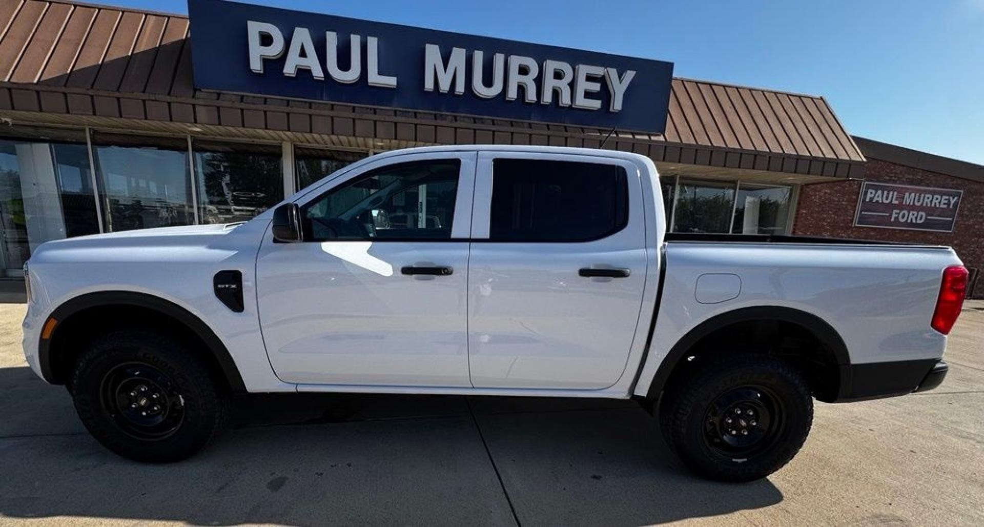 2026 Oxford White /Ebony Ford Ranger XL (1FTER4BH8TL) with an EcoBoost 2.3L I4 GTDi DOHC Turbocharged VCT engine, Automatic transmission, located at 1105 E Mulberry, Kaufman, TX, 75142, (972) 962-2151, 32.589550, -96.300926 - $2,000 off MSRP!<br><br><br>White / Oxford White 2026 Ford Ranger 4D Crew Cab XL RWD 10-Speed Automatic EcoBoost 2.3L I4 GTDi DOHC Turbocharged VCT 21/25 City/Highway MPG Price includes: $1000 - Retail Customer Cash. Exp. 09/30/2026 $1000 - SSE Down Payment Assistance. Exp. 08/31/2026- Photo#0