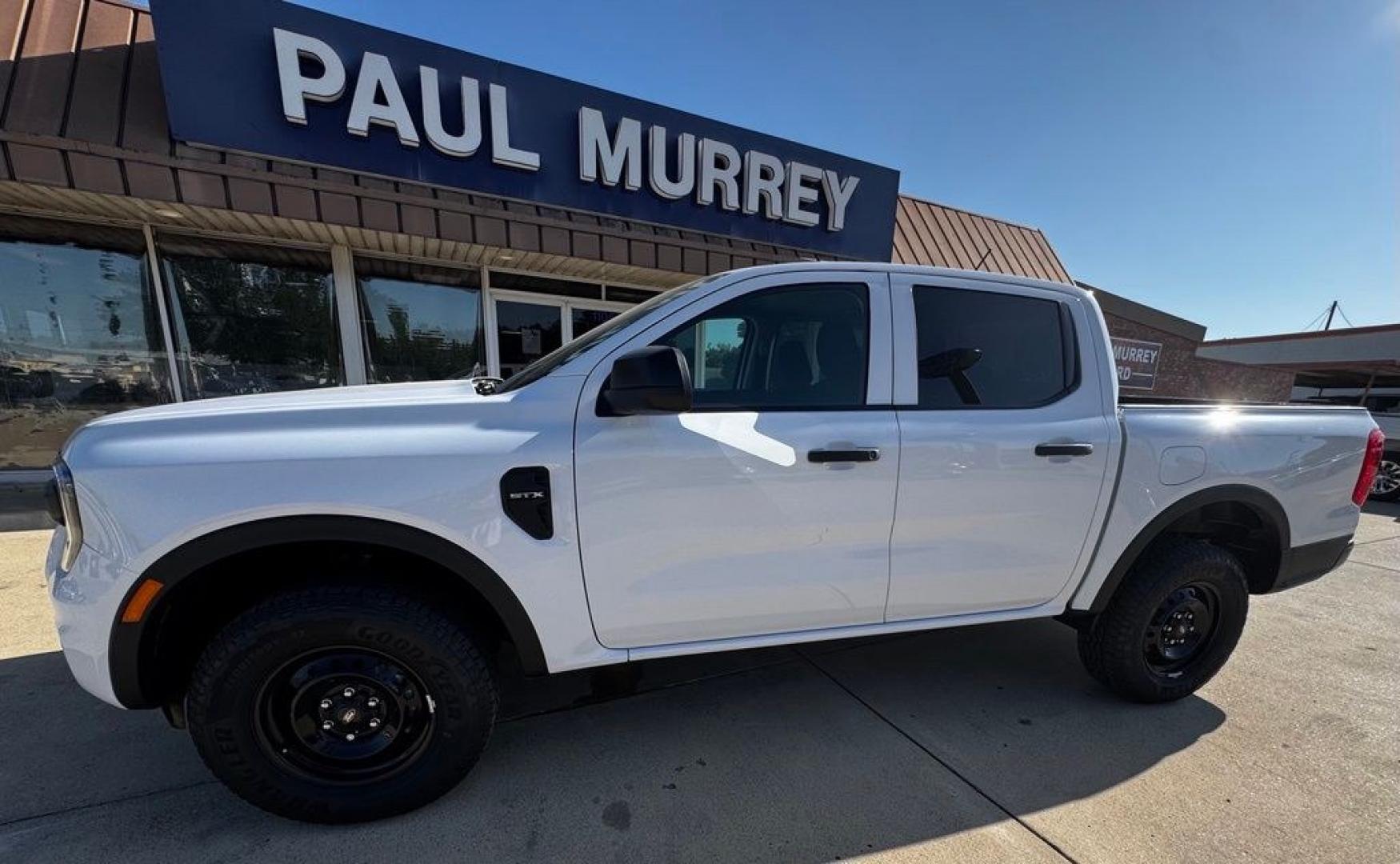 2026 Oxford White /Ebony Ford Ranger XL (1FTER4BH8TL) with an EcoBoost 2.3L I4 GTDi DOHC Turbocharged VCT engine, Automatic transmission, located at 1105 E Mulberry, Kaufman, TX, 75142, (972) 962-2151, 32.589550, -96.300926 - $2,000 off MSRP!<br><br><br>White / Oxford White 2026 Ford Ranger 4D Crew Cab XL RWD 10-Speed Automatic EcoBoost 2.3L I4 GTDi DOHC Turbocharged VCT 21/25 City/Highway MPG Price includes: $1000 - Retail Customer Cash. Exp. 09/30/2026 $1000 - SSE Down Payment Assistance. Exp. 08/31/2026- Photo#1