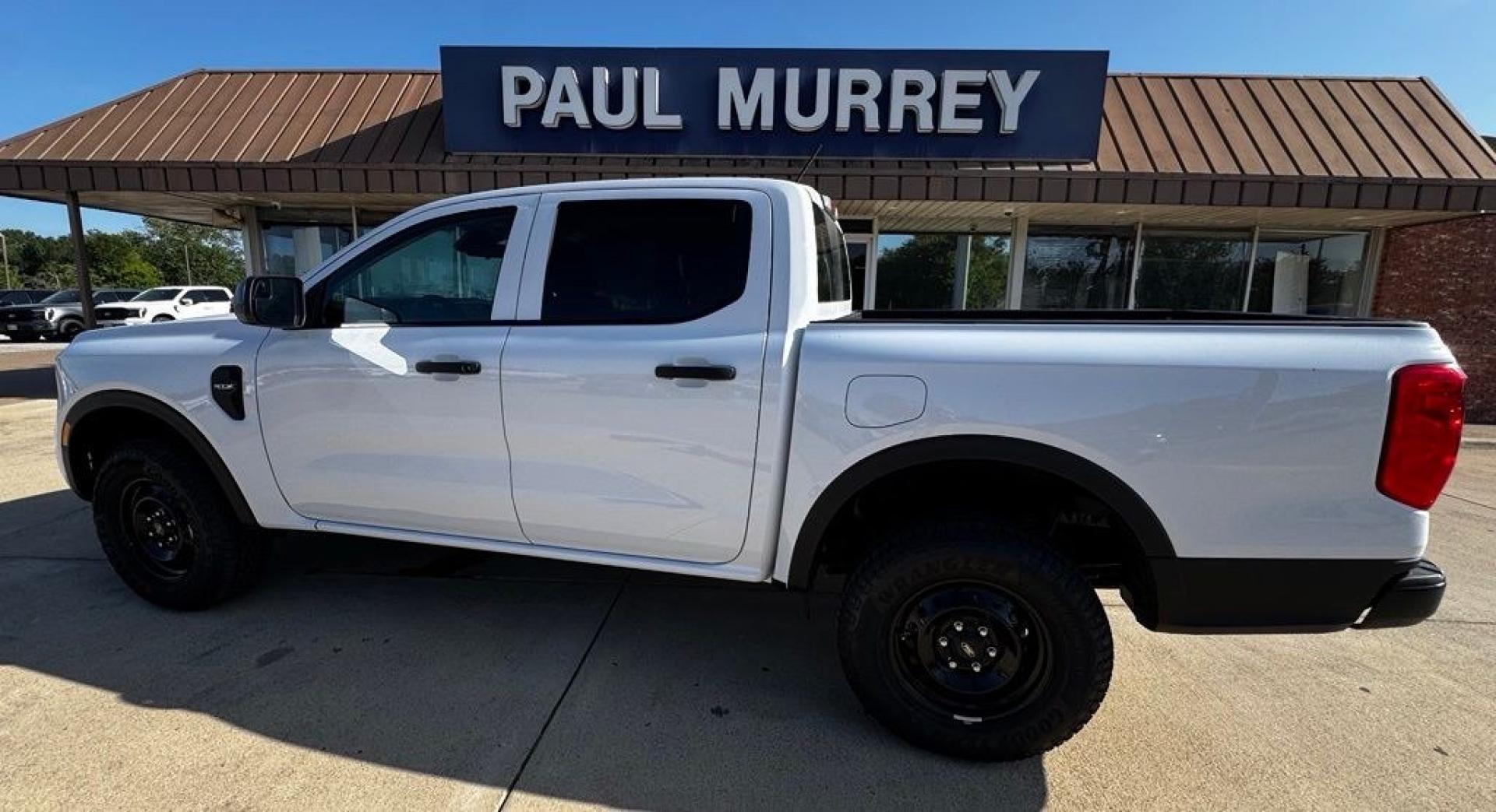 2026 Oxford White /Ebony Ford Ranger XL (1FTER4BH8TL) with an EcoBoost 2.3L I4 GTDi DOHC Turbocharged VCT engine, Automatic transmission, located at 1105 E Mulberry, Kaufman, TX, 75142, (972) 962-2151, 32.589550, -96.300926 - $2,000 off MSRP!<br><br><br>White / Oxford White 2026 Ford Ranger 4D Crew Cab XL RWD 10-Speed Automatic EcoBoost 2.3L I4 GTDi DOHC Turbocharged VCT 21/25 City/Highway MPG Price includes: $1000 - Retail Customer Cash. Exp. 09/30/2026 $1000 - SSE Down Payment Assistance. Exp. 08/31/2026- Photo#2