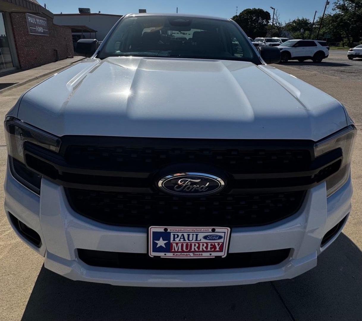 2026 Oxford White /Ebony Ford Ranger XL (1FTER4BH8TL) with an EcoBoost 2.3L I4 GTDi DOHC Turbocharged VCT engine, Automatic transmission, located at 1105 E Mulberry, Kaufman, TX, 75142, (972) 962-2151, 32.589550, -96.300926 - $2,000 off MSRP!<br><br><br>White / Oxford White 2026 Ford Ranger 4D Crew Cab XL RWD 10-Speed Automatic EcoBoost 2.3L I4 GTDi DOHC Turbocharged VCT 21/25 City/Highway MPG Price includes: $1000 - Retail Customer Cash. Exp. 09/30/2026 $1000 - SSE Down Payment Assistance. Exp. 08/31/2026- Photo#3
