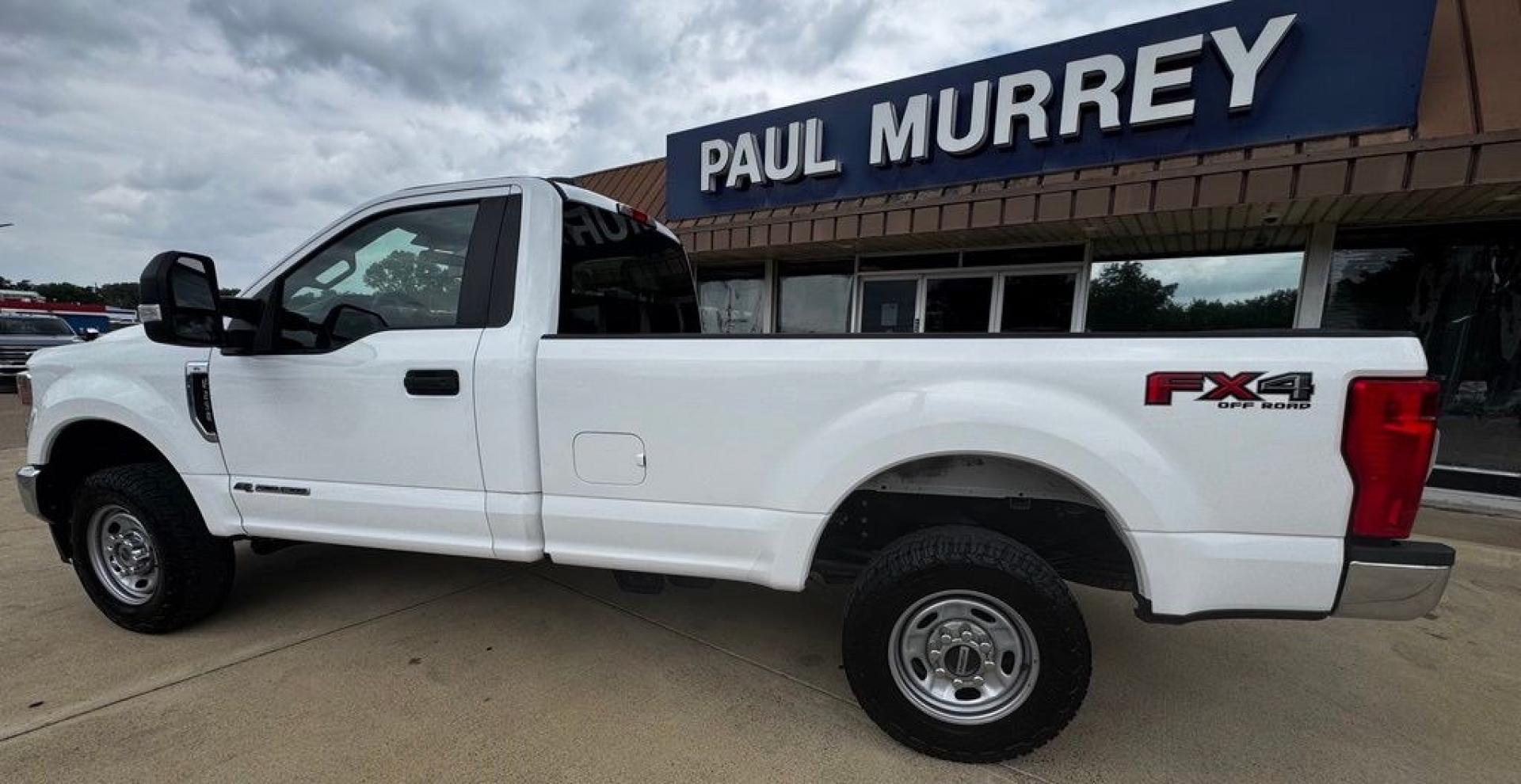 2022 Oxford White /Medium Earth Gray Ford F-250SD XL (1FDBF2BT6NE) with an Power Stroke 6.7L V8 DI 32V OHV Turbodiesel engine, Automatic transmission, located at 1105 E Mulberry, Kaufman, TX, 75142, (972) 962-2151, 32.589550, -96.300926- Photo#4