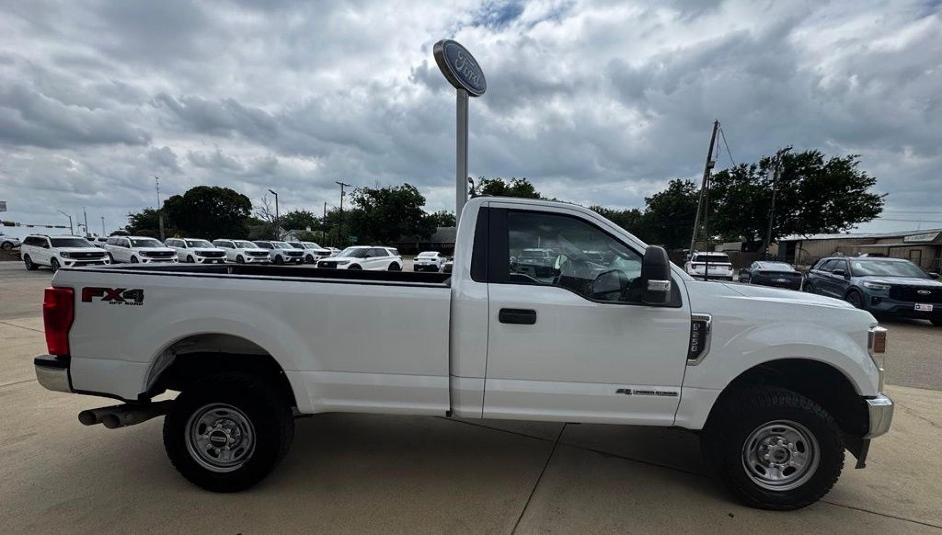 2022 Oxford White /Medium Earth Gray Ford F-250SD XL (1FDBF2BT6NE) with an Power Stroke 6.7L V8 DI 32V OHV Turbodiesel engine, Automatic transmission, located at 1105 E Mulberry, Kaufman, TX, 75142, (972) 962-2151, 32.589550, -96.300926- Photo#10