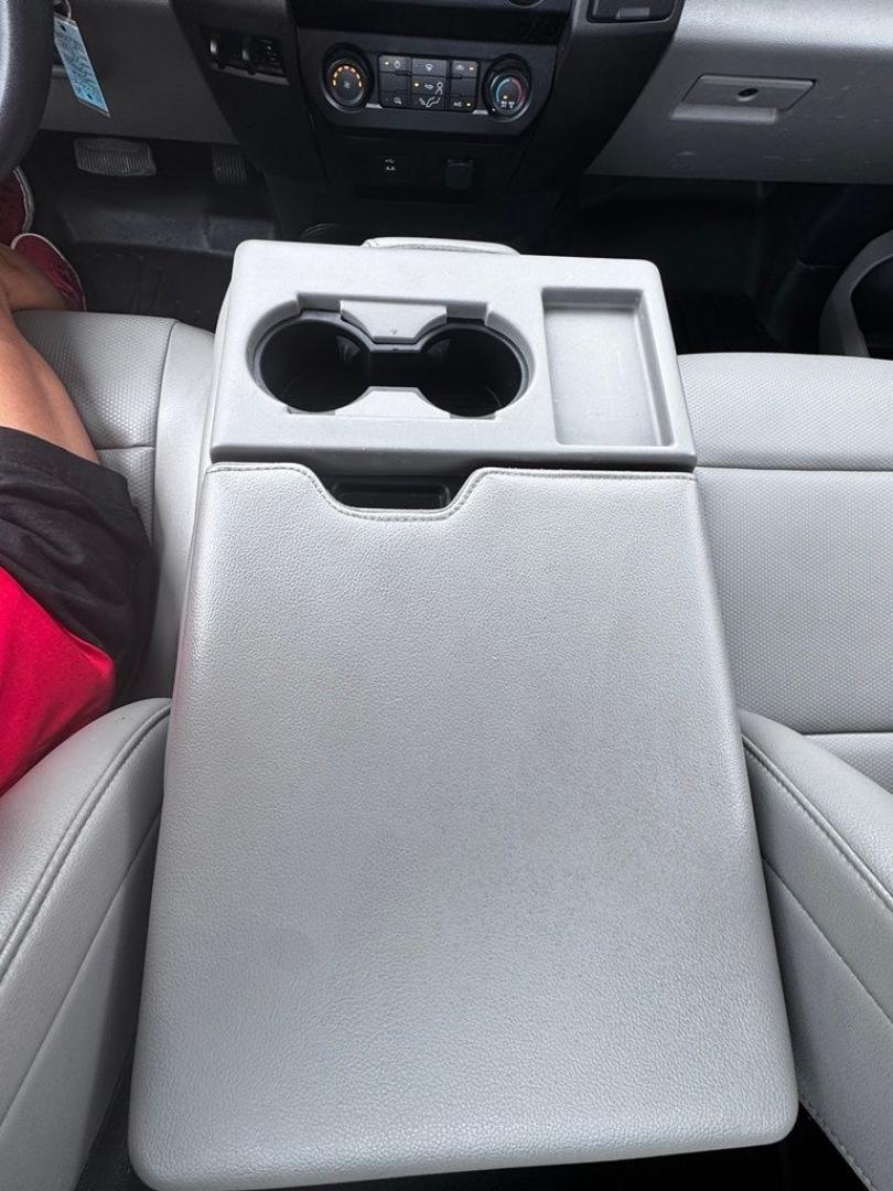 2022 Oxford White /Medium Earth Gray Ford F-250SD XL (1FDBF2BT6NE) with an Power Stroke 6.7L V8 DI 32V OHV Turbodiesel engine, Automatic transmission, located at 1105 E Mulberry, Kaufman, TX, 75142, (972) 962-2151, 32.589550, -96.300926- Photo#19