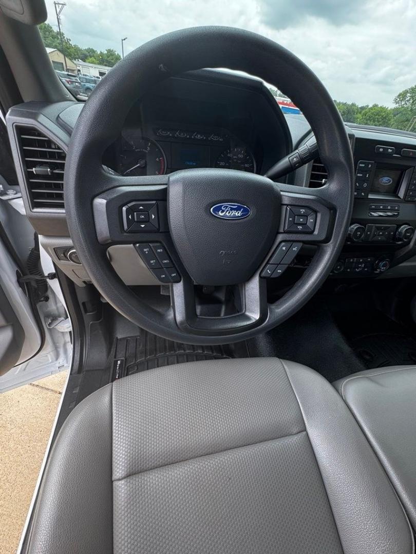 2022 Oxford White /Medium Earth Gray Ford F-250SD XL (1FDBF2BT6NE) with an Power Stroke 6.7L V8 DI 32V OHV Turbodiesel engine, Automatic transmission, located at 1105 E Mulberry, Kaufman, TX, 75142, (972) 962-2151, 32.589550, -96.300926- Photo#21