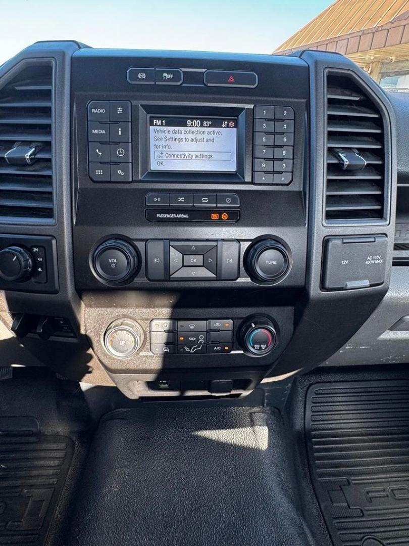 2022 Oxford White /Medium Earth Gray Ford F-350SD XL (1FDRF3HT7NE) with an Power Stroke 6.7L V8 DI 32V OHV Turbodiesel engine, Automatic transmission, located at 1105 E Mulberry, Kaufman, TX, 75142, (972) 962-2151, 32.589550, -96.300926 - Oxford White 2022 Ford F-350SD 2D Standard Cab XL DRW 4WD 10-Speed Automatic Power Stroke 6.7L V8 DI 32V OHV Turbodiesel 4WD.<br><br><br>Please call Paul Murrey Ford Inc. In Kaufman Texas A Family Dealership Since 1952 Serving the Dallas Fort Worth and East Texas areas for over 70 years. Please call- Photo#15