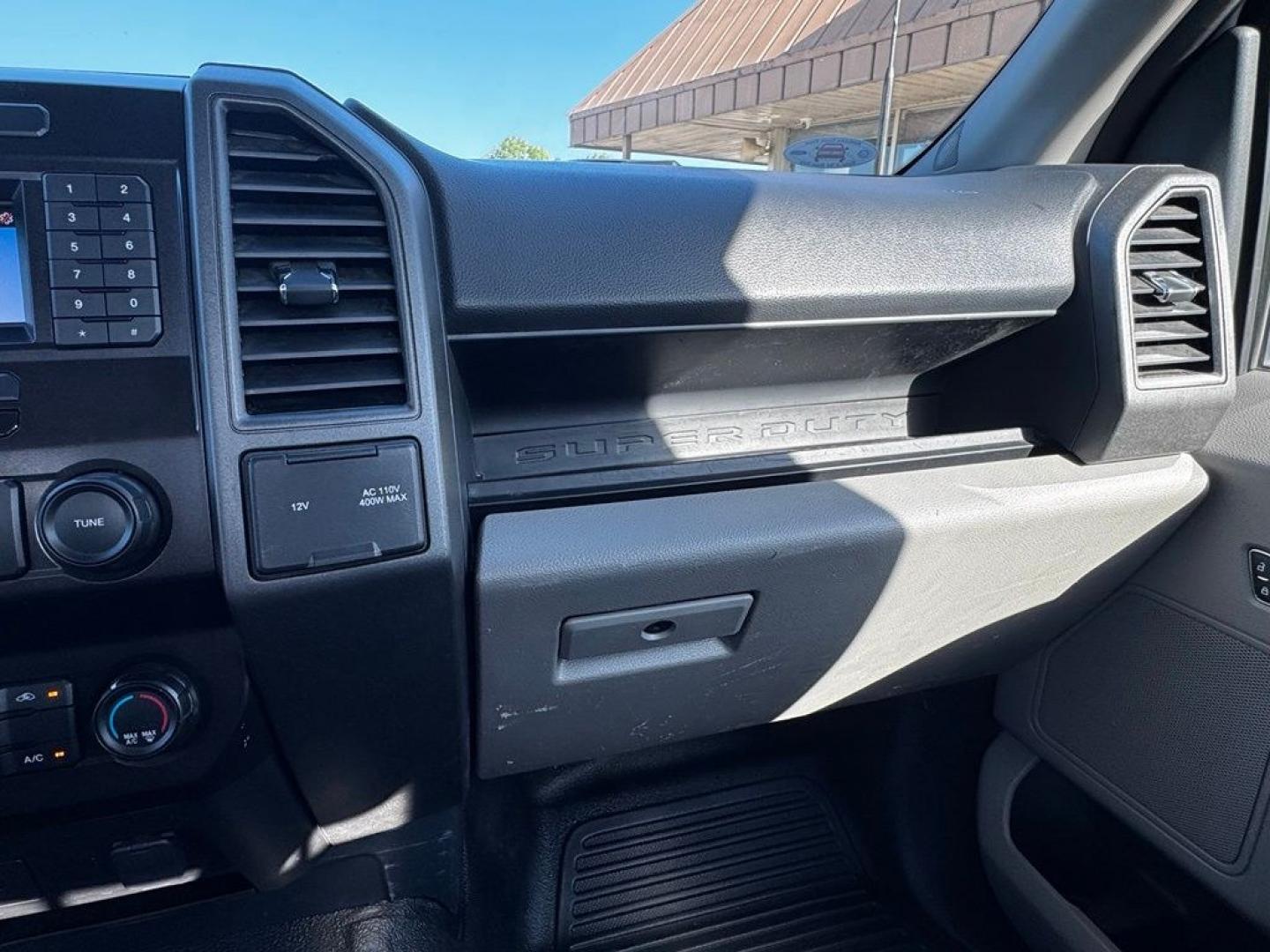 2022 Oxford White /Medium Earth Gray Ford F-350SD XL (1FDRF3HT7NE) with an Power Stroke 6.7L V8 DI 32V OHV Turbodiesel engine, Automatic transmission, located at 1105 E Mulberry, Kaufman, TX, 75142, (972) 962-2151, 32.589550, -96.300926 - Oxford White 2022 Ford F-350SD 2D Standard Cab XL DRW 4WD 10-Speed Automatic Power Stroke 6.7L V8 DI 32V OHV Turbodiesel 4WD.<br><br><br>Please call Paul Murrey Ford Inc. In Kaufman Texas A Family Dealership Since 1952 Serving the Dallas Fort Worth and East Texas areas for over 70 years. Please call- Photo#18