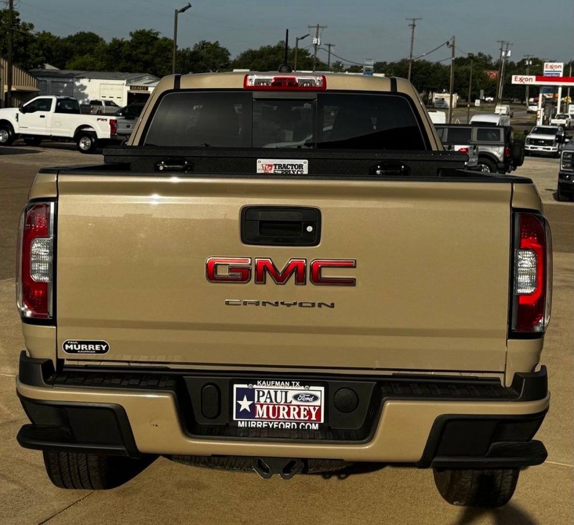 2022 Desert Sand Metallic /Black GMC Canyon Elevation (1GTH5CEA9N1) with an 2.5L I4 DI DOHC VVT engine, Automatic transmission, located at 1105 E Mulberry, Kaufman, TX, 75142, (972) 962-2151, 32.589550, -96.300926 - Desert Sand Metallic 2022 GMC Canyon Elevation RWD 6-Speed Automatic 2.5L I4 DI DOHC VVT<br><br><br>Recent Arrival!<br><br><br>Please call Paul Murrey Ford Inc. In Kaufman Texas A Family Dealership Since 1952 Serving the Dallas Fort Worth and East Texas areas for over 70 years. Please call 972-962-2- Photo#6