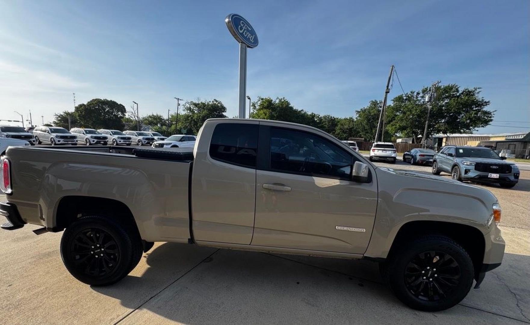 2022 Desert Sand Metallic /Black GMC Canyon Elevation (1GTH5CEA9N1) with an 2.5L I4 DI DOHC VVT engine, Automatic transmission, located at 1105 E Mulberry, Kaufman, TX, 75142, (972) 962-2151, 32.589550, -96.300926 - Desert Sand Metallic 2022 GMC Canyon Elevation RWD 6-Speed Automatic 2.5L I4 DI DOHC VVT<br><br><br>Recent Arrival!<br><br><br>Please call Paul Murrey Ford Inc. In Kaufman Texas A Family Dealership Since 1952 Serving the Dallas Fort Worth and East Texas areas for over 70 years. Please call 972-962-2- Photo#11