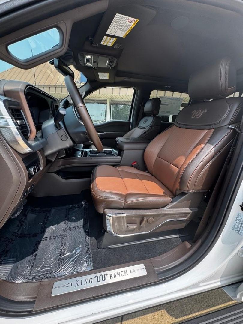 2026 White Metallic /Java Ford F-350SD King Ranch (1FT8W3BM1TE) with an 6.7L High Output Power Stroke V8 Diesel engine, Automatic transmission, located at 1105 E Mulberry, Kaufman, TX, 75142, (972) 962-2151, 32.589550, -96.300926 - Recent Arrival!<br><br>4WD.<br>Star White Metallic Tri-Coat 2026 Ford F-350SD 4D Crew Cab King Ranch 4WD 10-Speed Automatic 6.7L High Output Power Stroke V8 Diesel- Photo#16