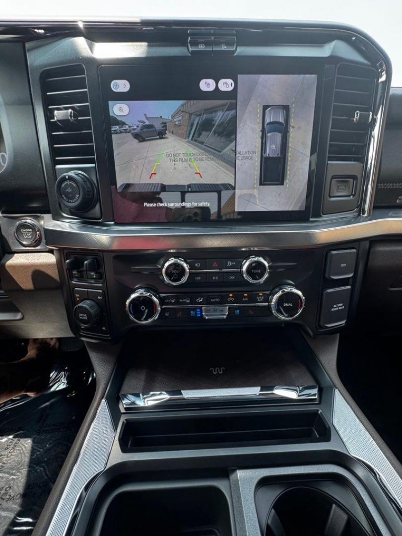 2026 White Metallic /Java Ford F-350SD King Ranch (1FT8W3BM1TE) with an 6.7L High Output Power Stroke V8 Diesel engine, Automatic transmission, located at 1105 E Mulberry, Kaufman, TX, 75142, (972) 962-2151, 32.589550, -96.300926 - Recent Arrival!<br><br>4WD.<br>Star White Metallic Tri-Coat 2026 Ford F-350SD 4D Crew Cab King Ranch 4WD 10-Speed Automatic 6.7L High Output Power Stroke V8 Diesel- Photo#18