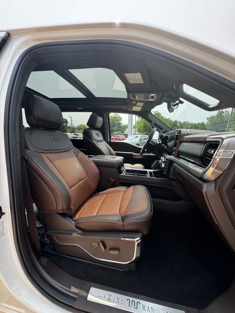 2026 White Metallic /Java Ford F-350SD King Ranch (1FT8W3BM1TE) with an 6.7L High Output Power Stroke V8 Diesel engine, Automatic transmission, located at 1105 E Mulberry, Kaufman, TX, 75142, (972) 962-2151, 32.589550, -96.300926 - Recent Arrival!<br><br>4WD.<br>Star White Metallic Tri-Coat 2026 Ford F-350SD 4D Crew Cab King Ranch 4WD 10-Speed Automatic 6.7L High Output Power Stroke V8 Diesel- Photo#36