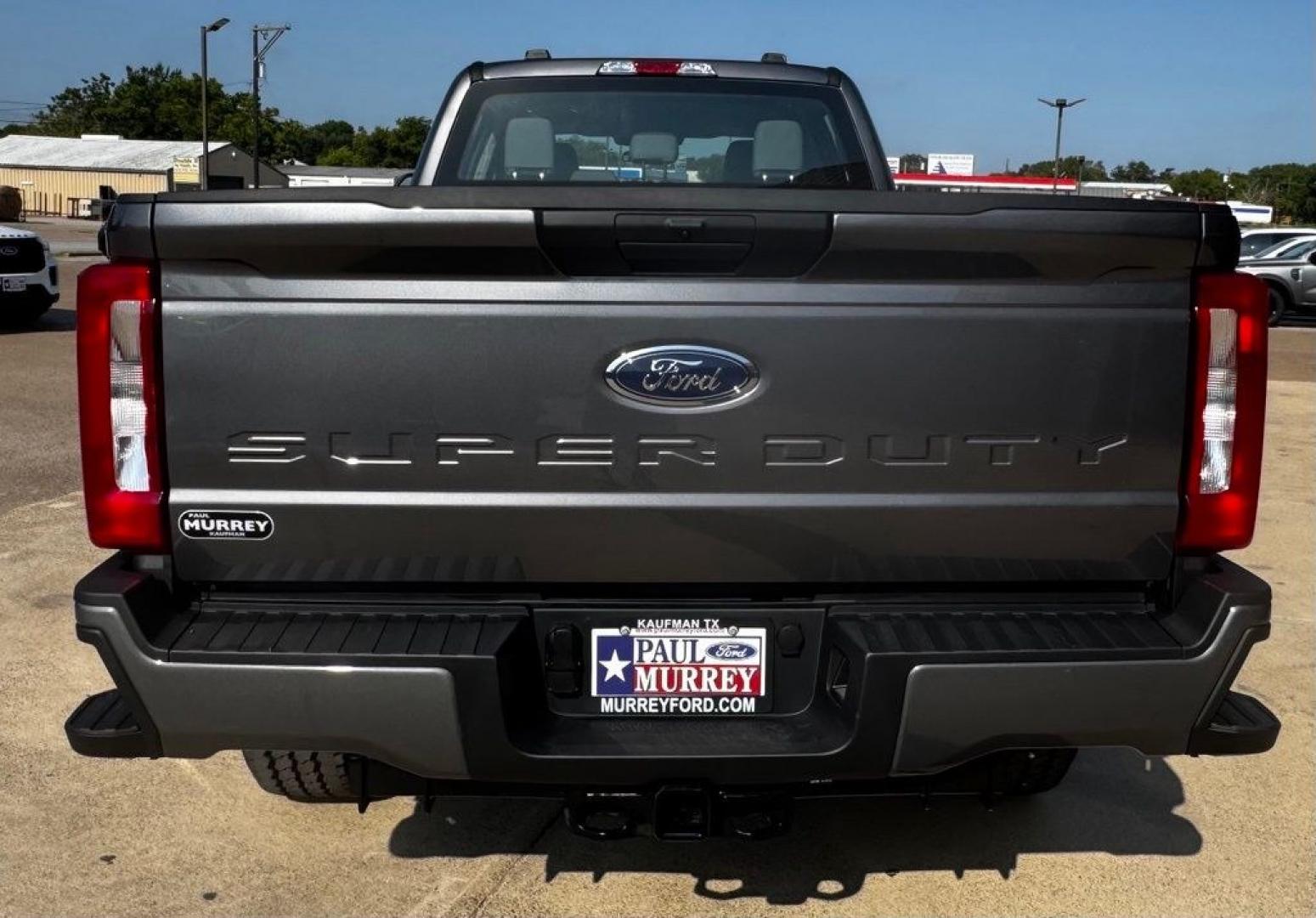 2026 Gray Metallic /Medium Dark Slate Ford F-350SD XL (1FT8W3BT3TE) with an Power Stroke 6.7L V8 DI 32V OHV Turbodiesel engine, Automatic transmission, located at 1105 E Mulberry, Kaufman, TX, 75142, (972) 962-2151, 32.589550, -96.300926 - Recent Arrival! $2,500 off MSRP!<br><br>4WD.<br>Carbonized Gray Metallic 2026 Ford F-350SD 4D Crew Cab XL 4WD 10-Speed Automatic Power Stroke 6.7L V8 DI 32V OHV Turbodiesel Price includes: $1000 - Retail Customer Cash. Exp. 09/30/2026 $1500 - Retail Customer Cash. Exp. 09/30/2026- Photo#5